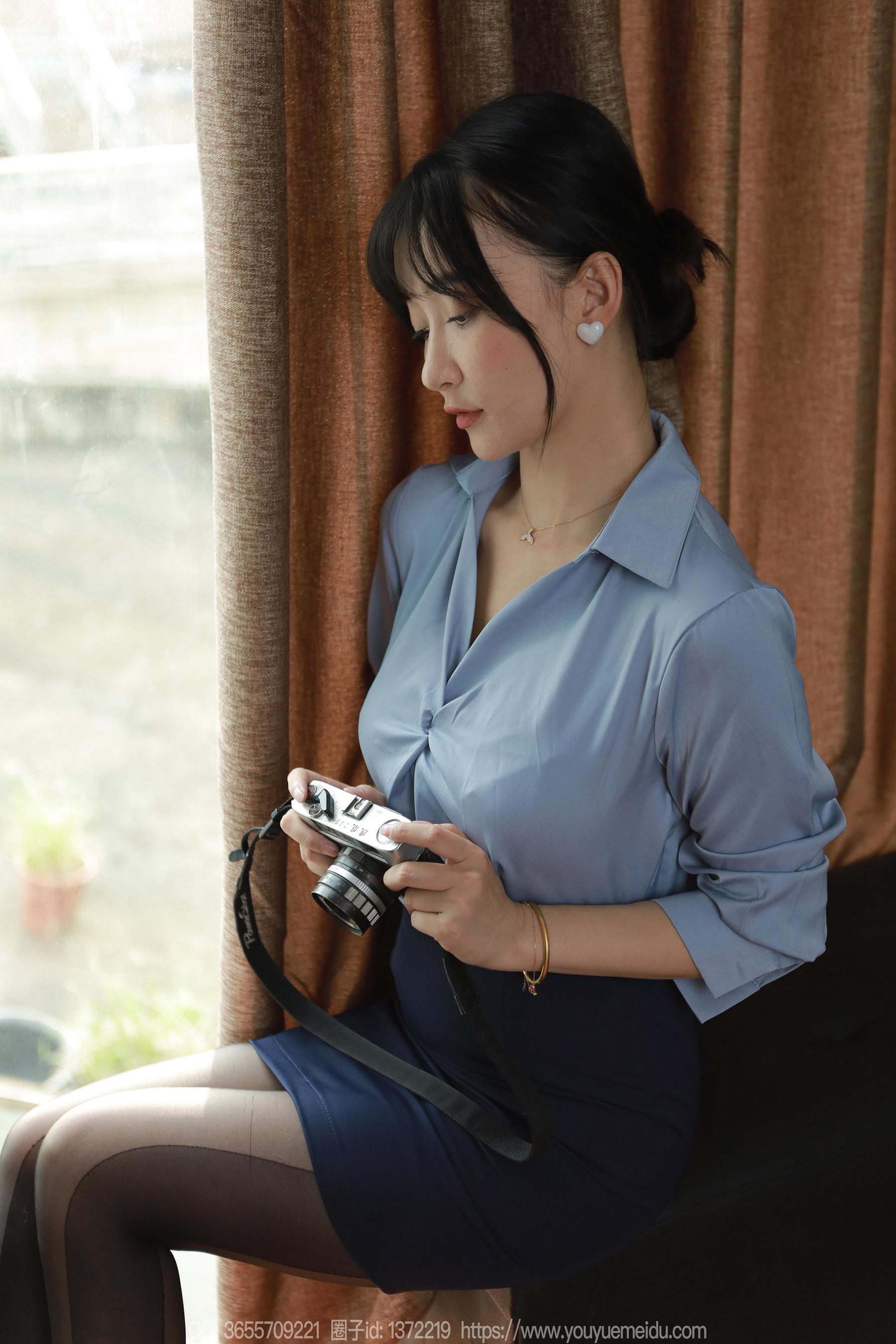 IESS异思趣向 - 模特： 秋秋 《美女记者》