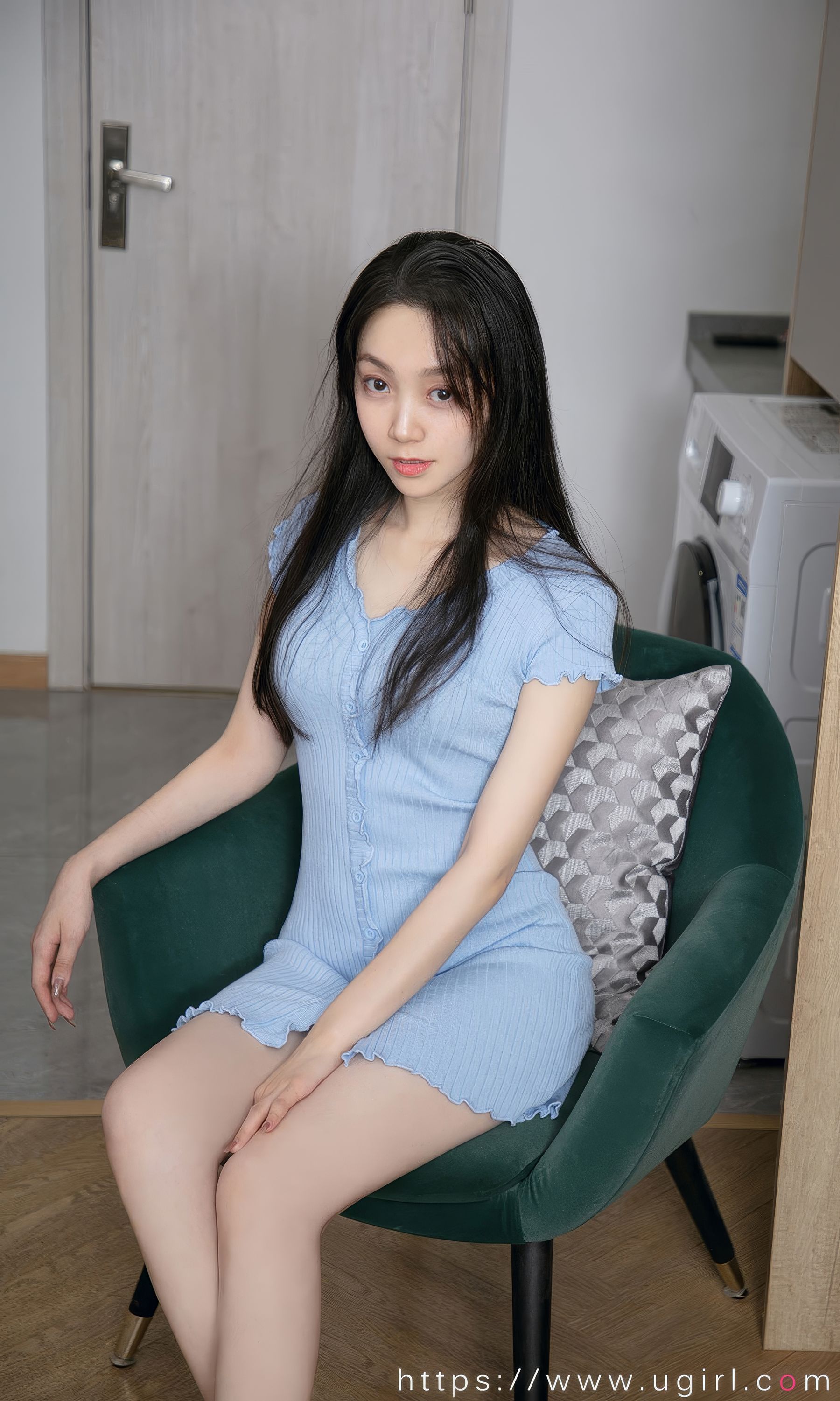 [Ugirls]爱尤物 No.2923 午后醒来 小桃子