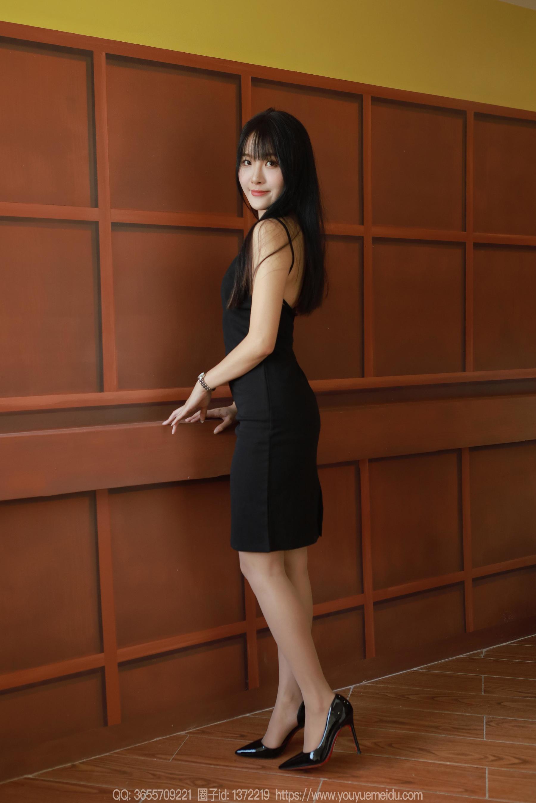 IESS异思趣向 - 模特： 婉萍 《黑色礼裙（上）》