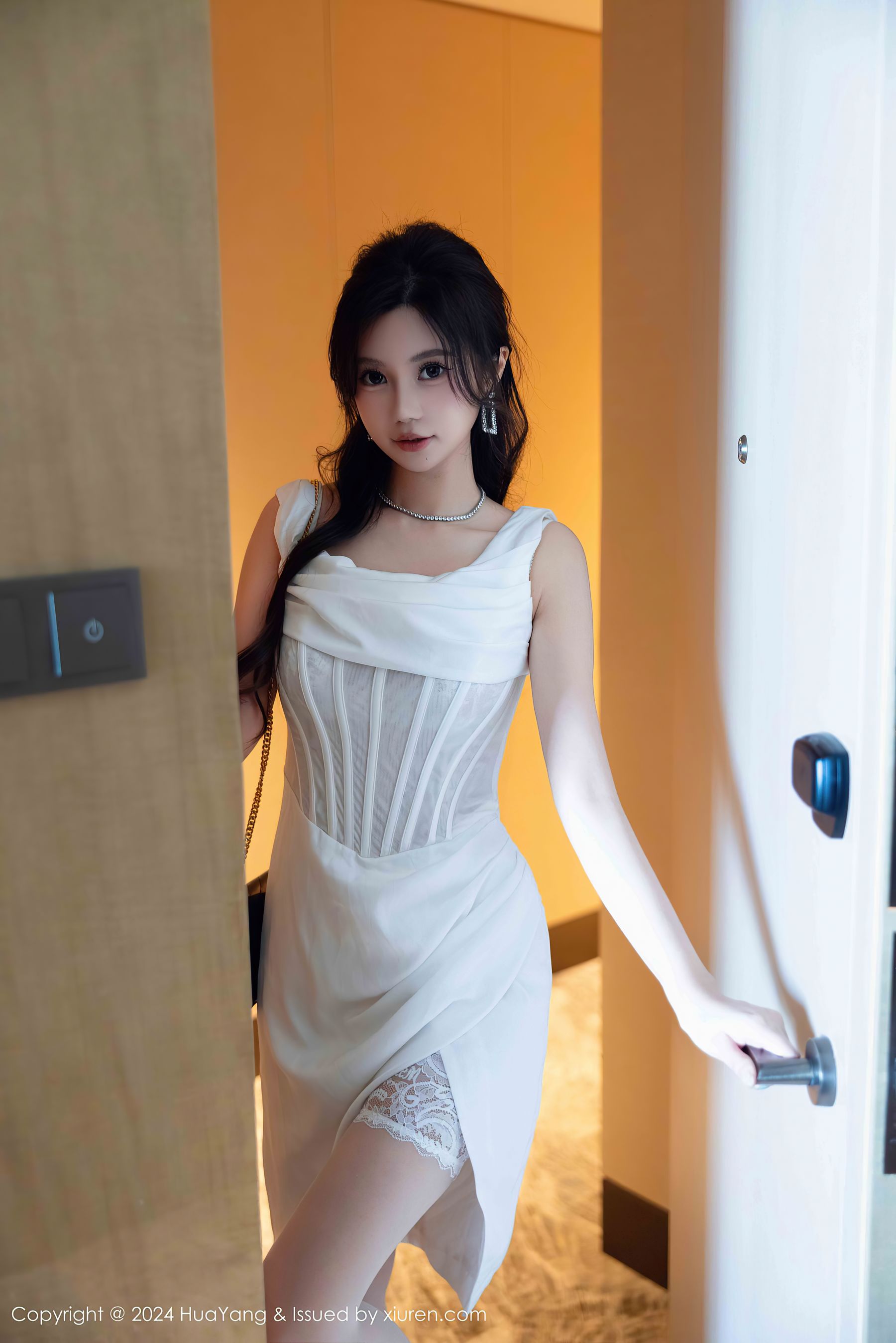 [HuaYang]花漾 2024.10.12 Vol.612 绮里嘉ula