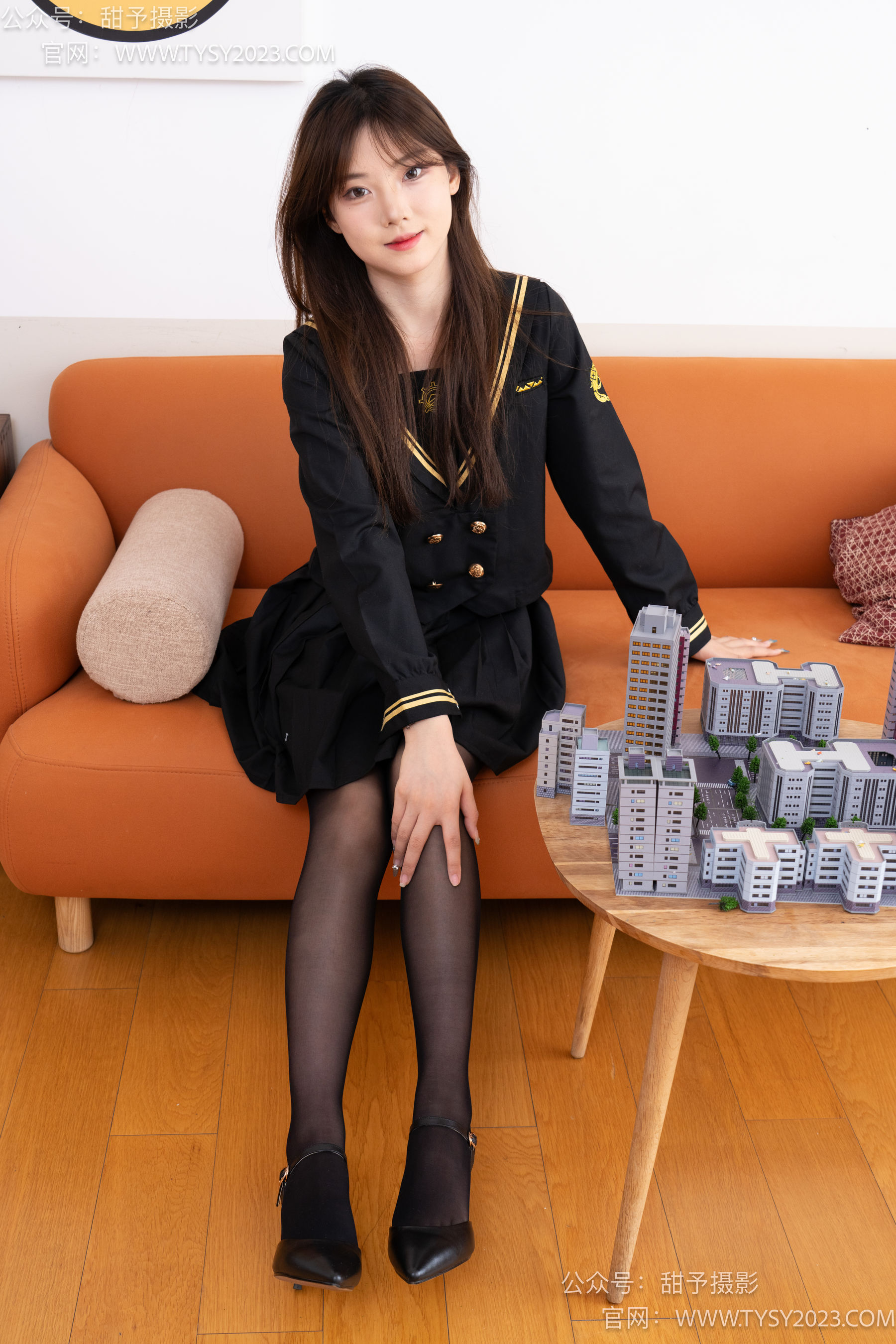 甜予摄影 No.077 璇璇 -JK制服、凉爽高跟鞋、嘿丝（脚尖透明款）、小人国剧情 - 图片08