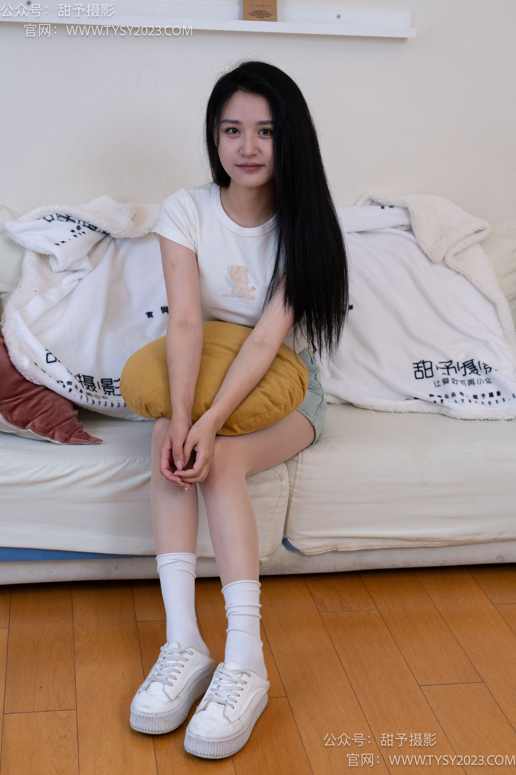 甜予摄影 No.096 澜澜 -板鞋、白棉袜、肉丝（脚尖加固款） - 图片01