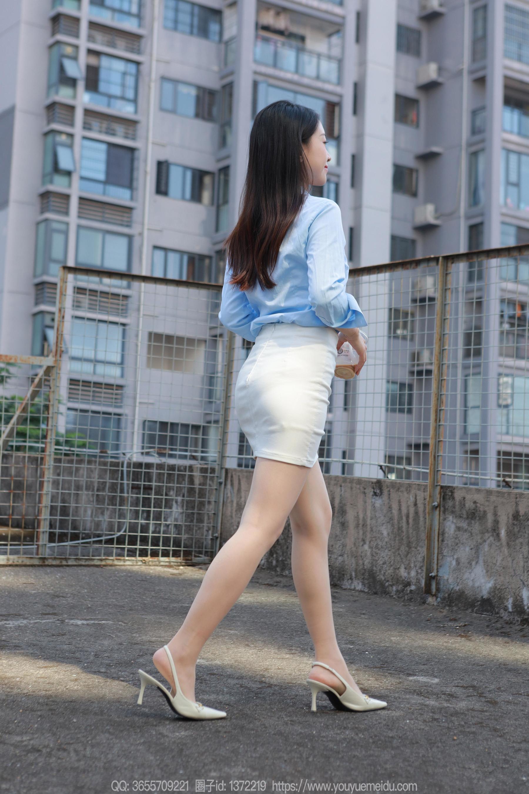 IESS异思趣向 - 模特： 小婕 《白色短裙（下）》
