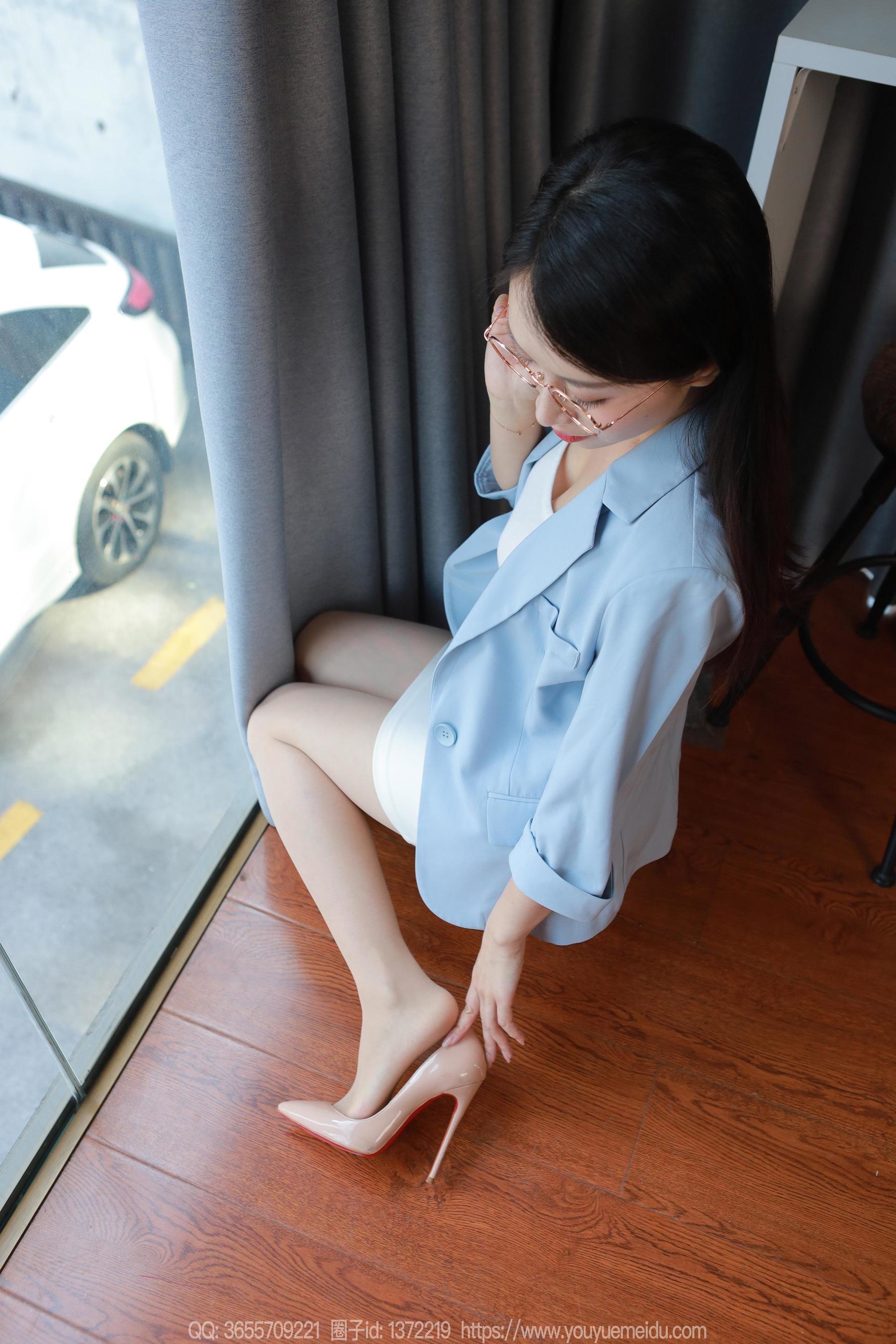 IESS异思趣向 - 模特： 小婕 《蓝色制服（下）》