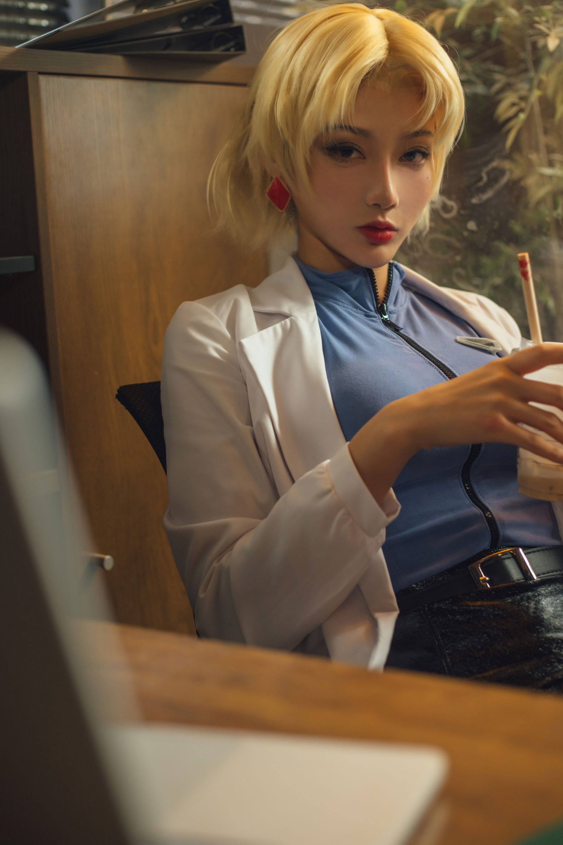 动漫博主如月灰 - 赤木律子