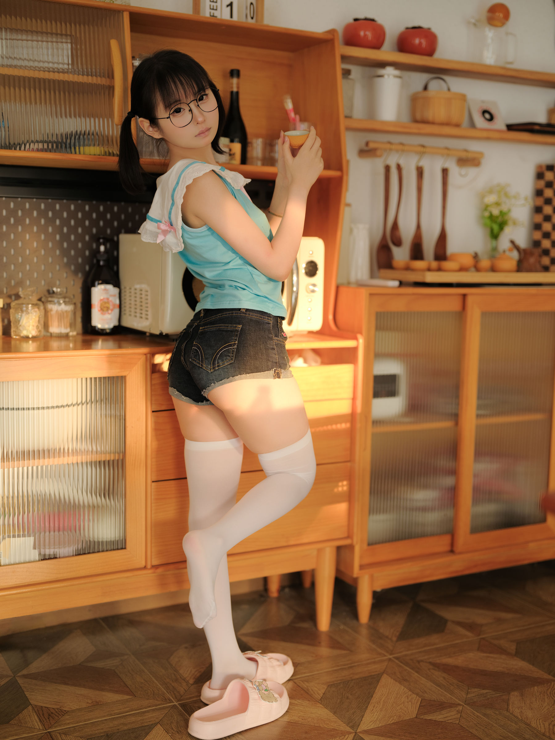 幼水铃衣 - 你的电子女友