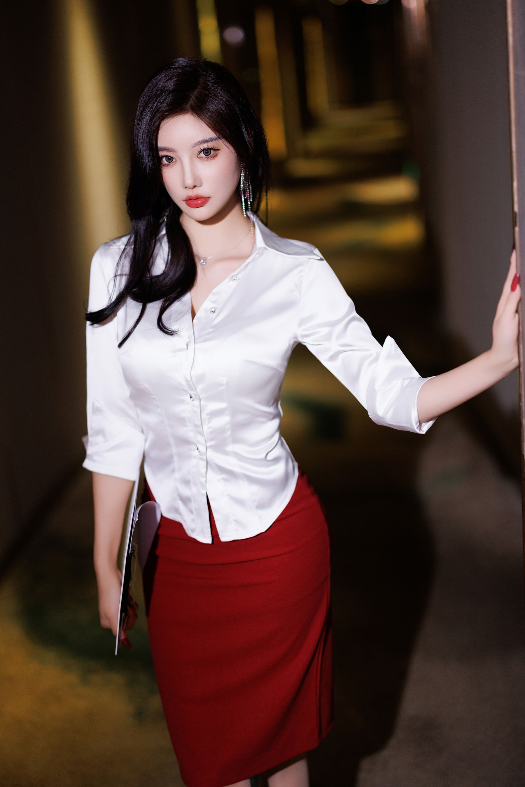 杨晨晨 - 红色短裙