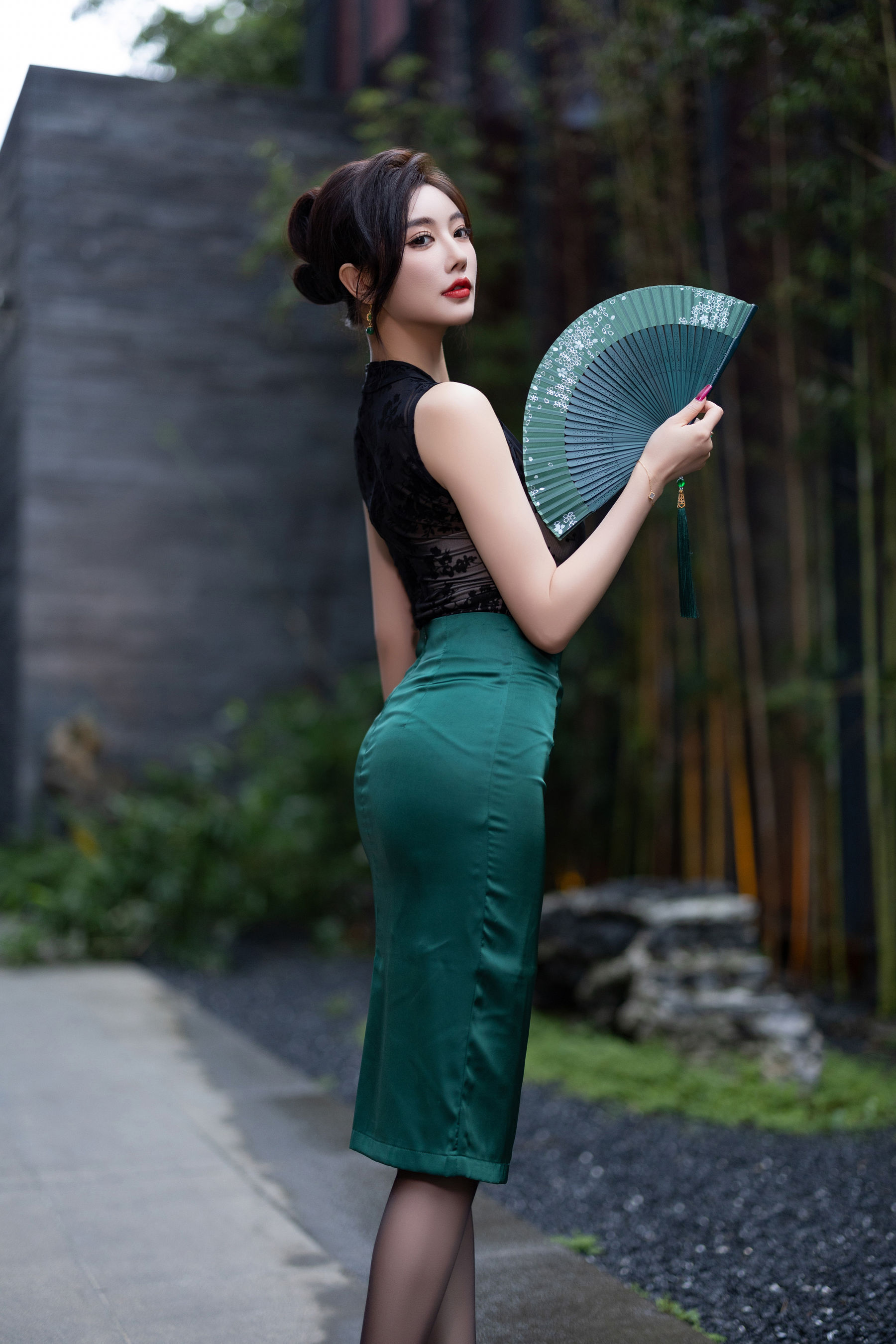 杨晨晨 - 绿色长裙