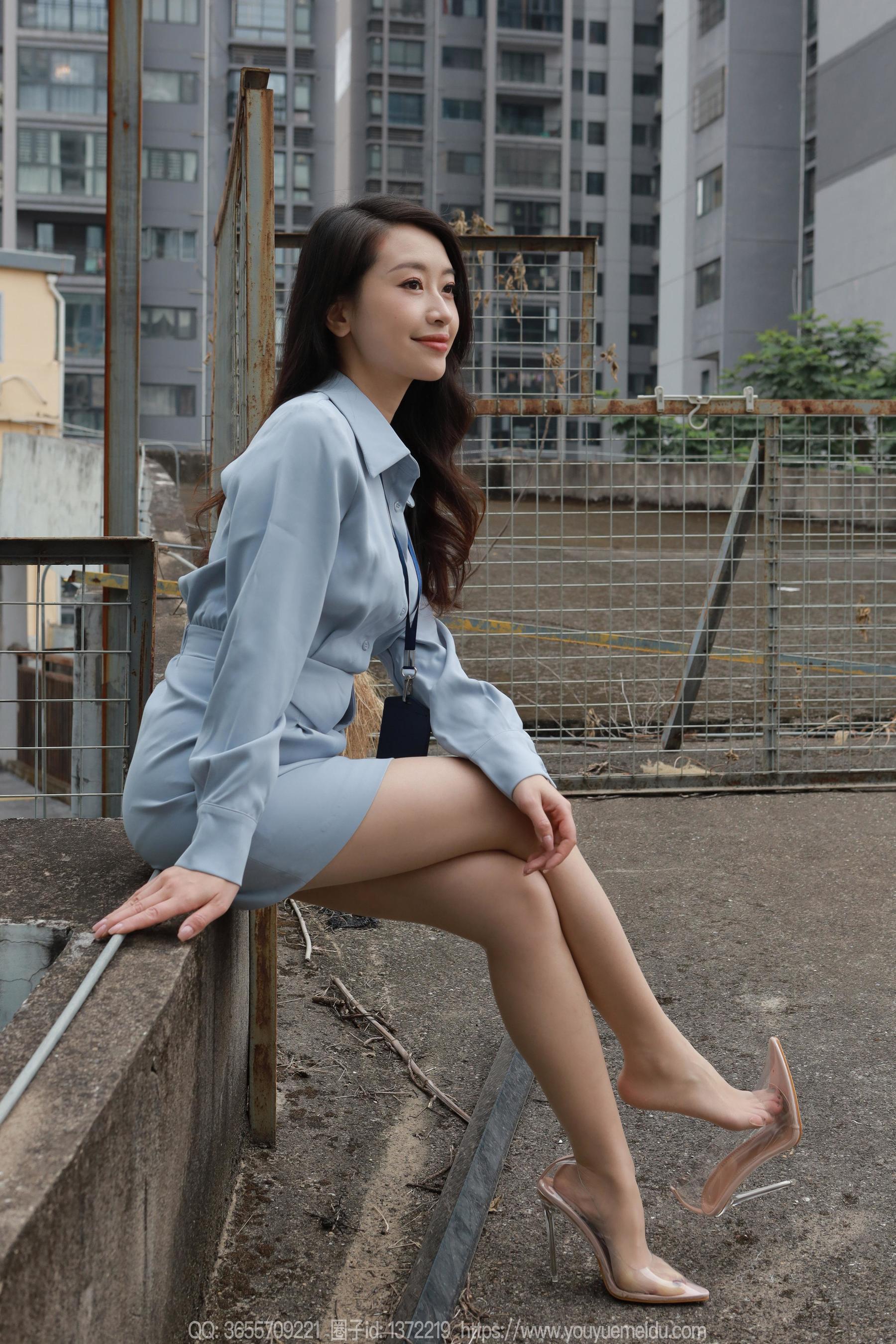 IESS异思趣向 - 模特： 小婕 《停车场（下）》
