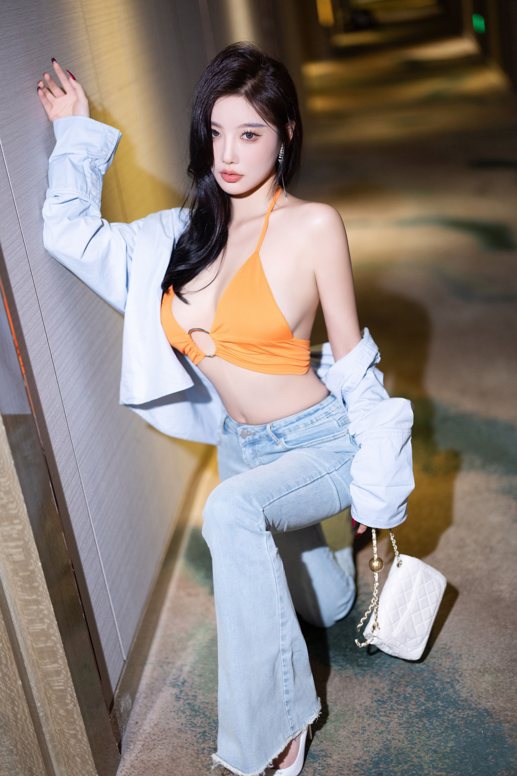 杨晨晨 - 蓝色牛仔裤