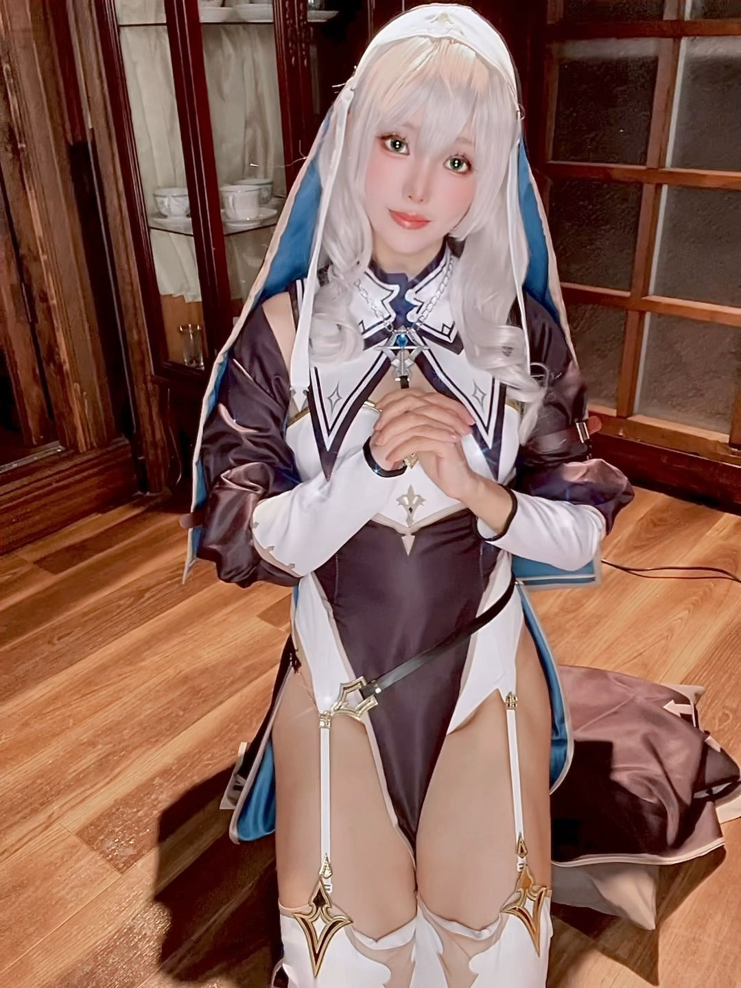 Ely_eee (ElyEE子) - Shirogane noel~Nun