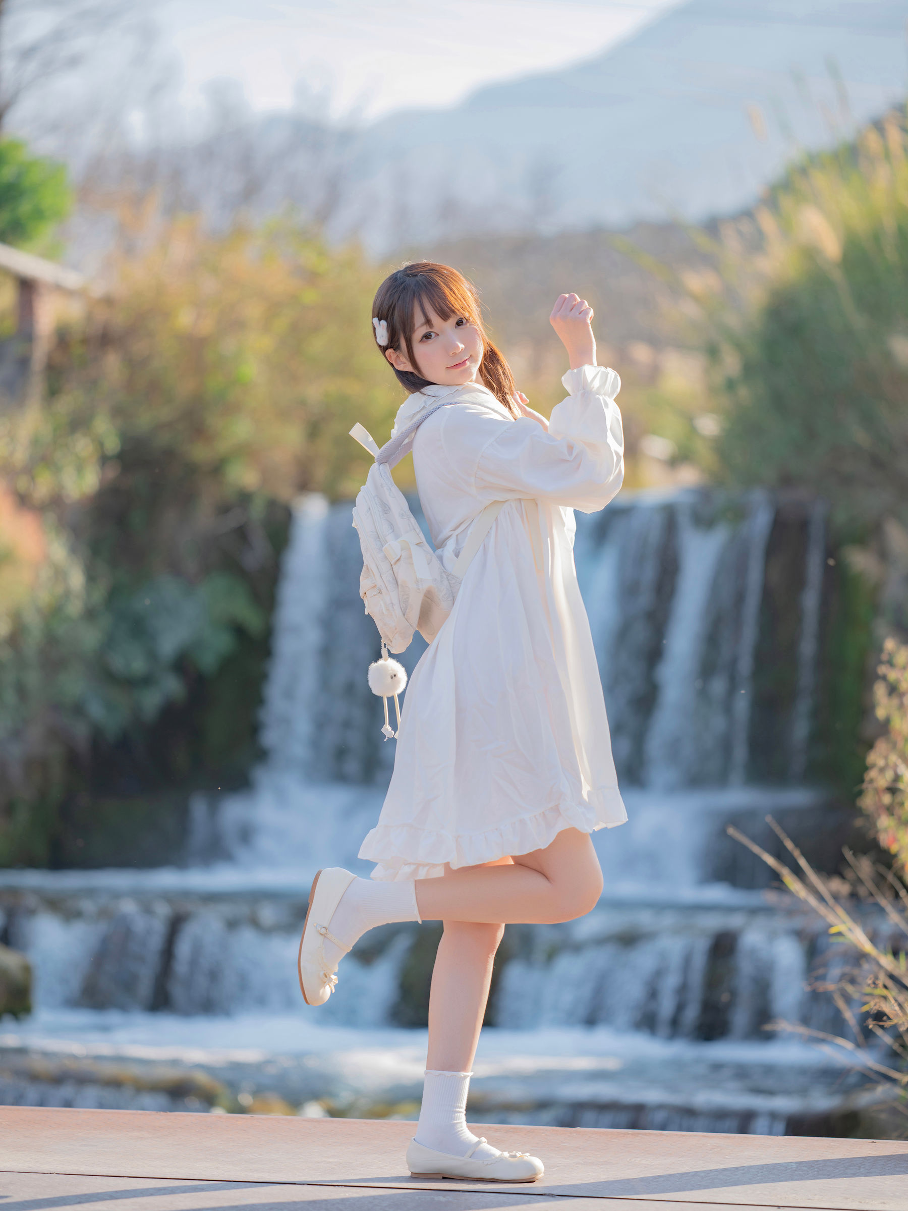 NAGISA 魔物喵 [fantia] - 2025年03月 泡の白いドレス - 图片02
