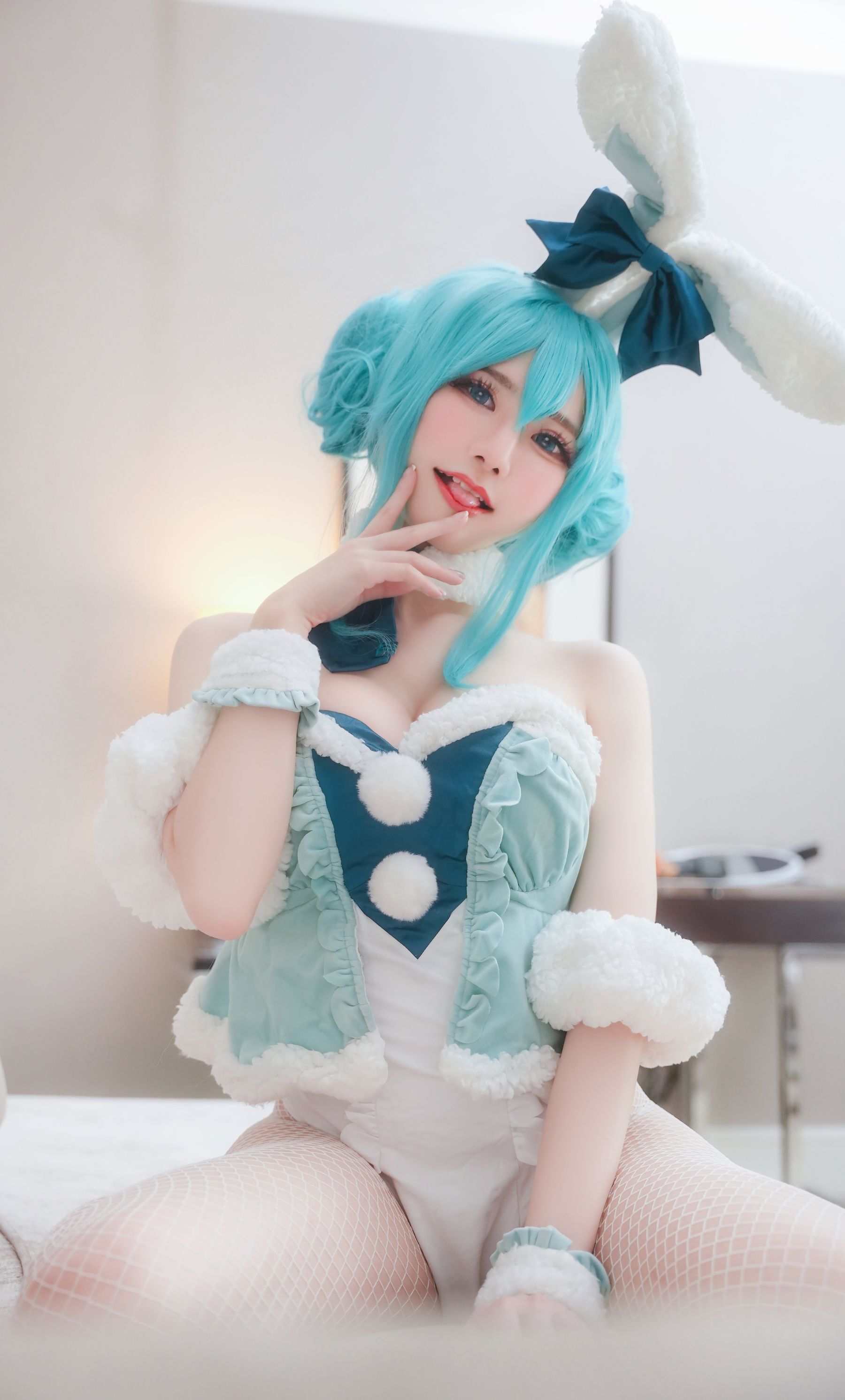 Sally Dorasnow - Miku bunnygir - 图片05
