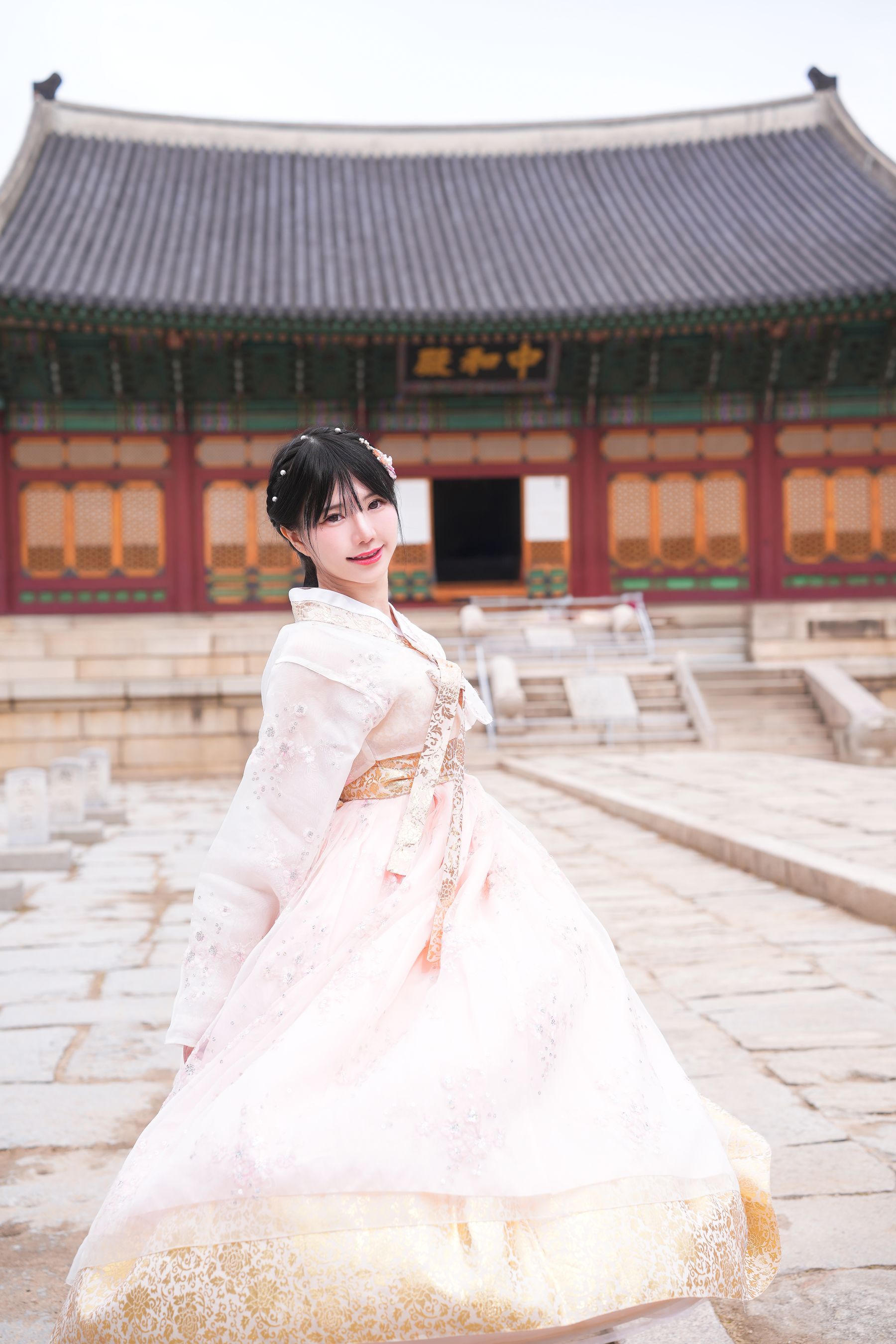 Sally Dorasnow - New Year Hanbok - 图片02