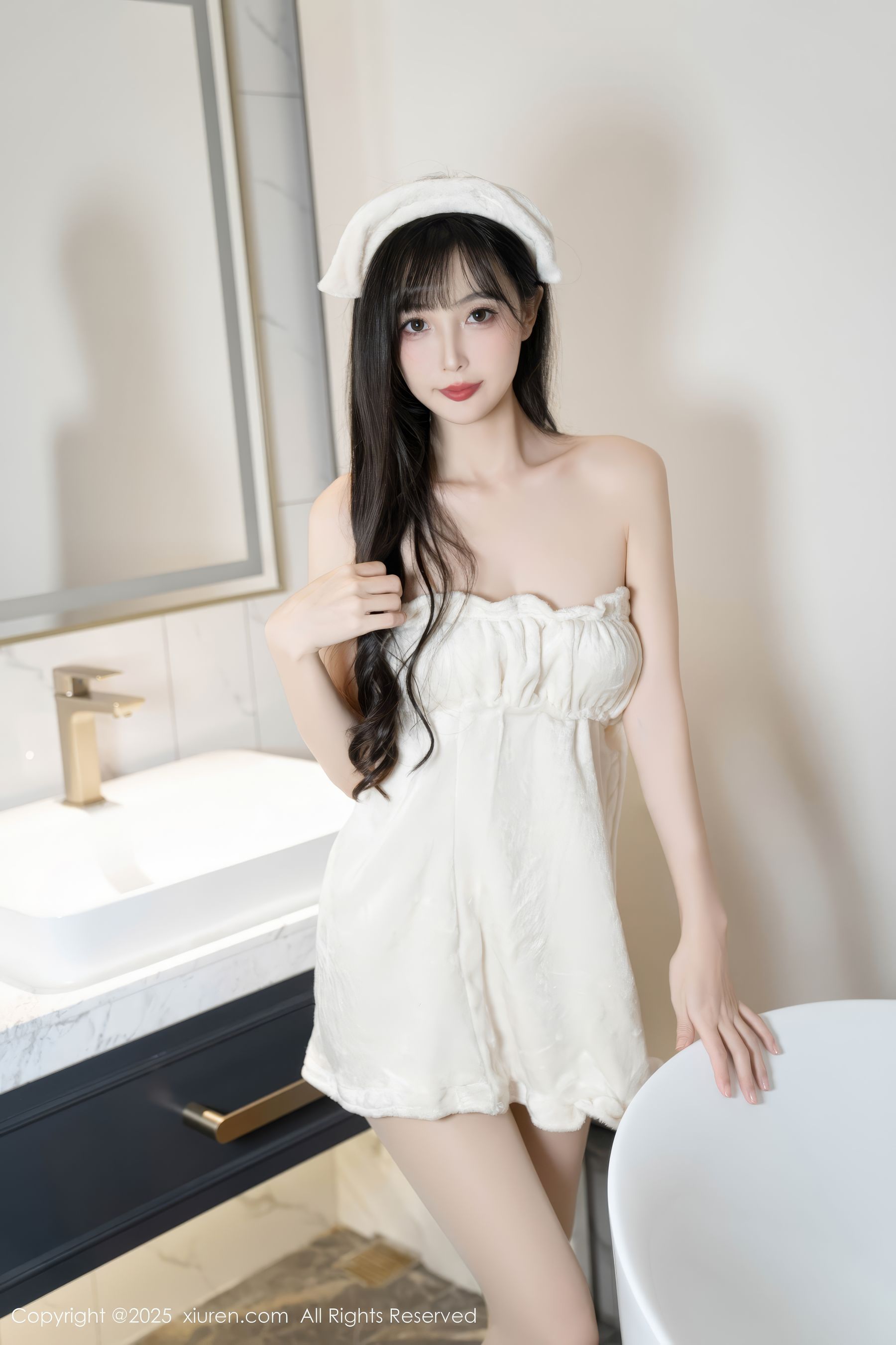[秀人XiuRen] 2025.03.12 No.10005 樱桃小阑子