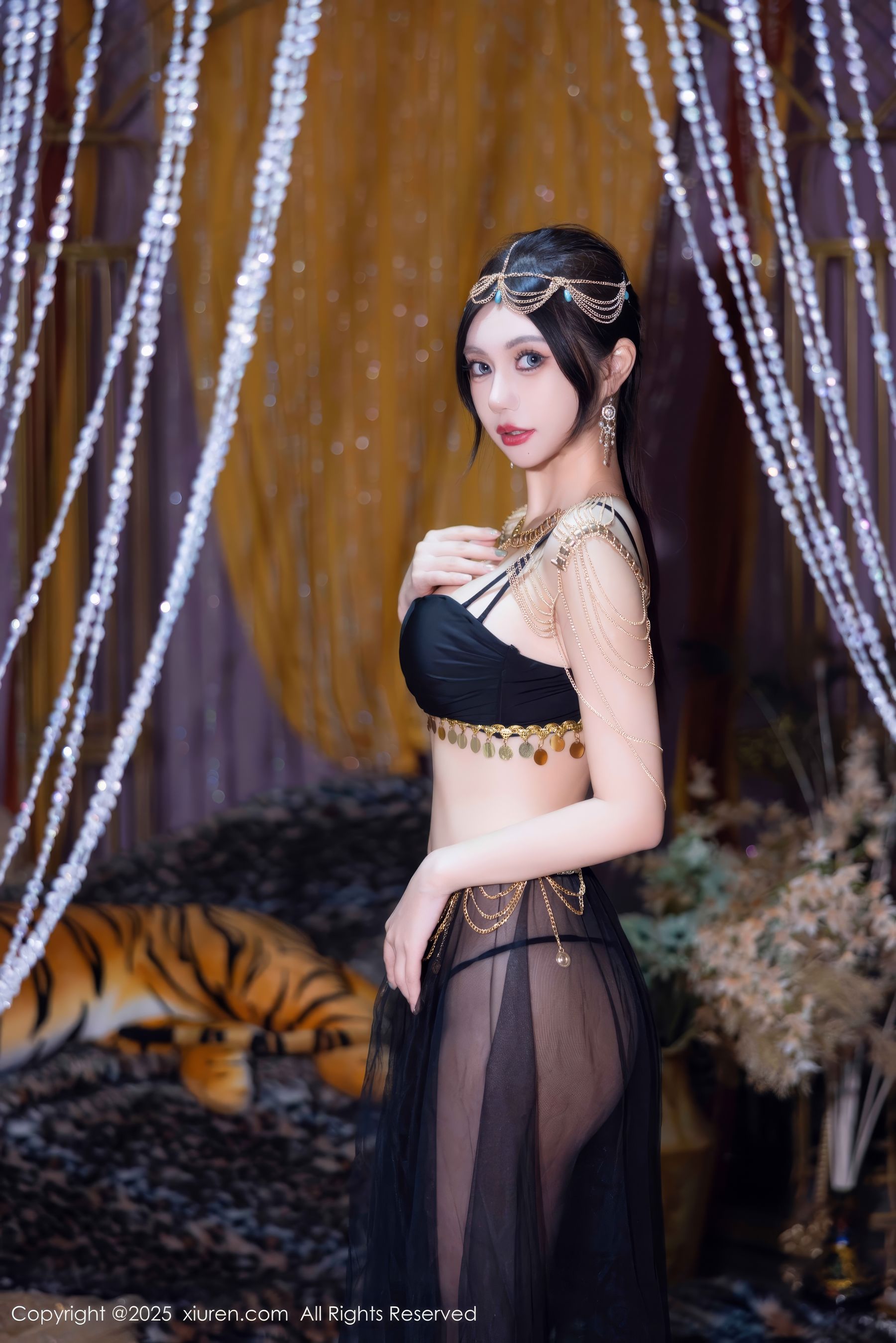 [秀人XiuRen] 2025.03.14 No.10018 绮里嘉ula