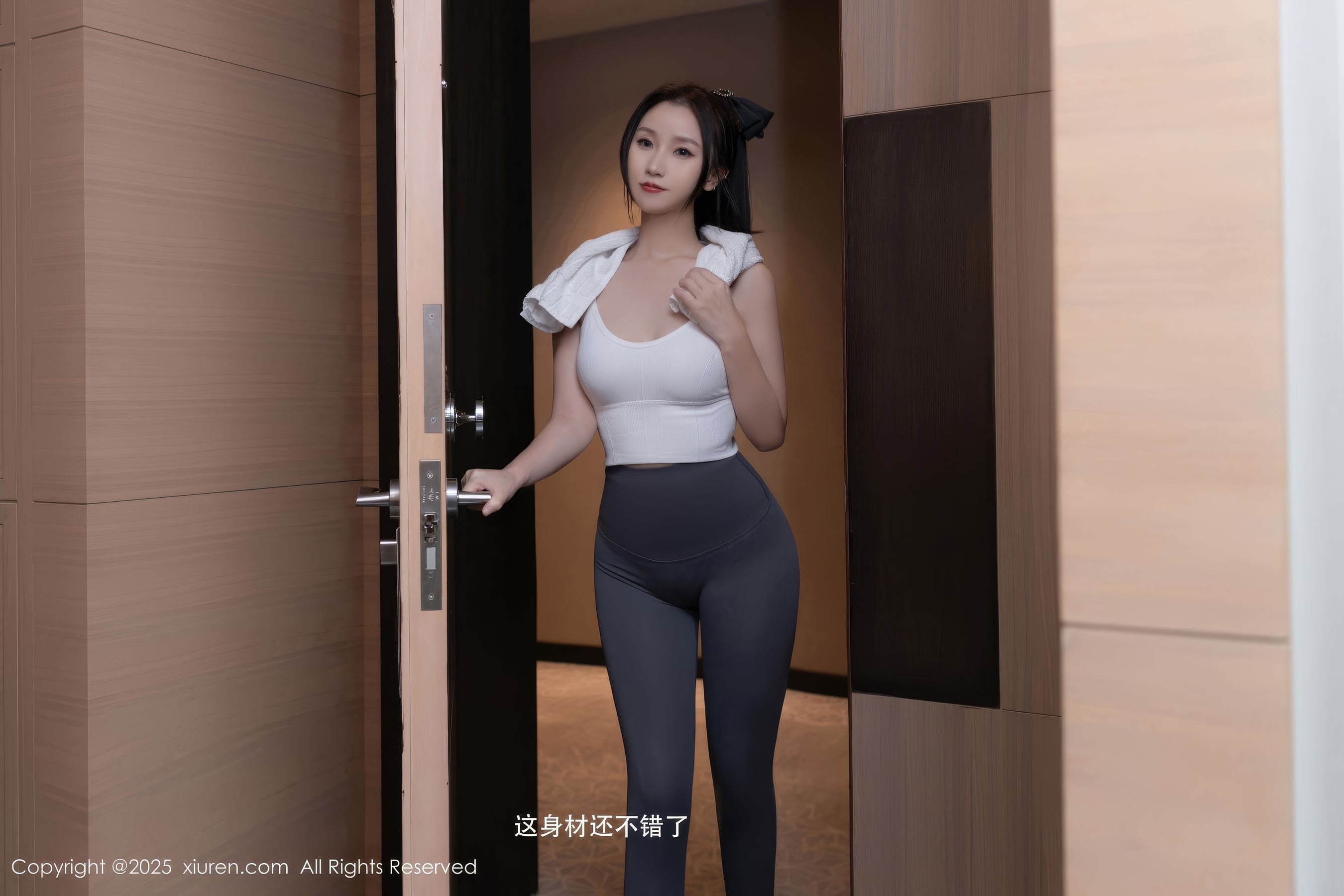 [秀人XiuRen] 2025.03.19 No.10042 杏子Yada
