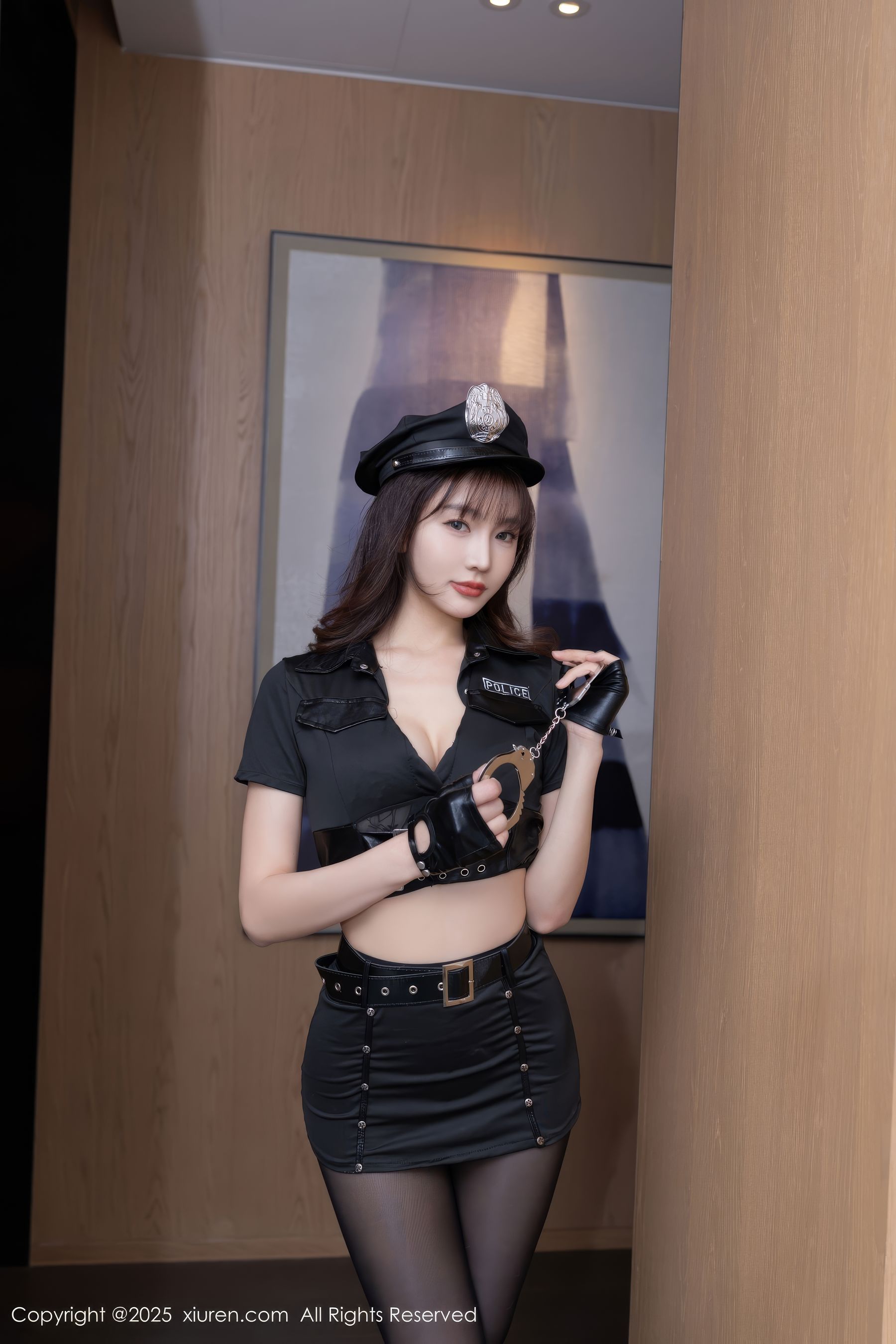 [秀人XiuRen] 2025.03.27 No.10081 陆萱萱 - 图片02