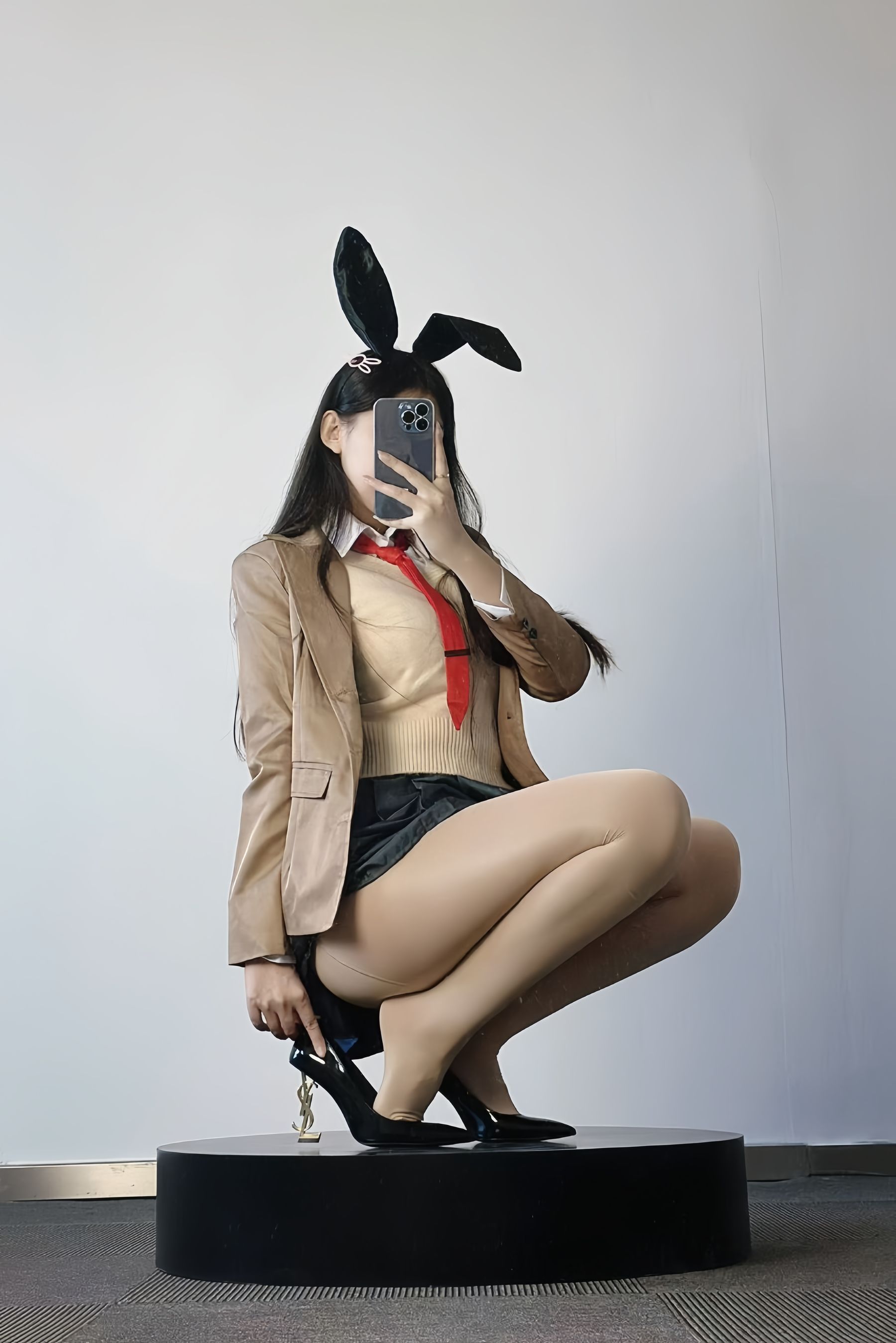 丝足美腿博主美邵女Baby - 兔女郎学姐性感肉丝 - 图片06