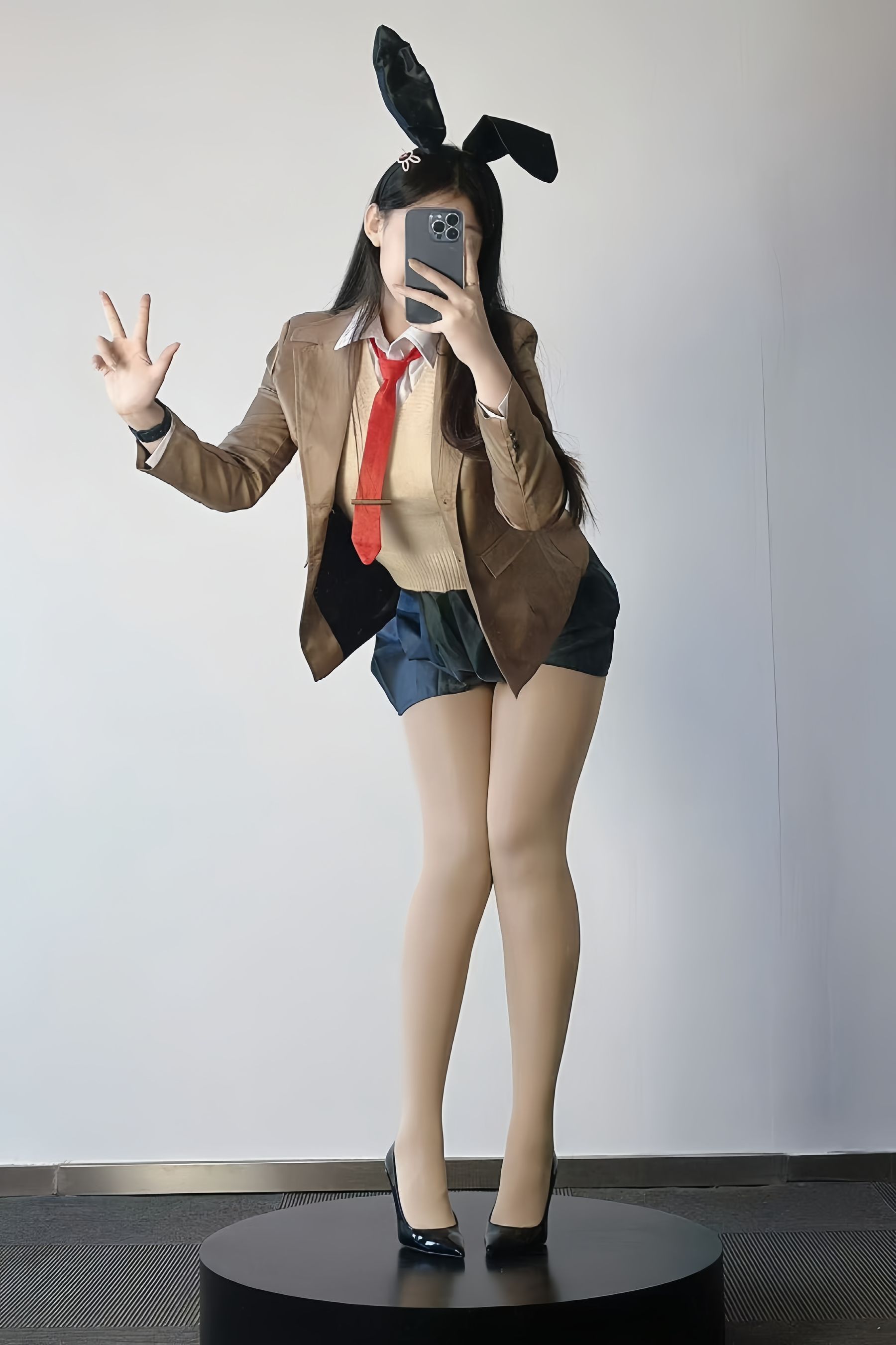 丝足美腿博主美邵女Baby - 兔女郎学姐性感肉丝 - 图片08