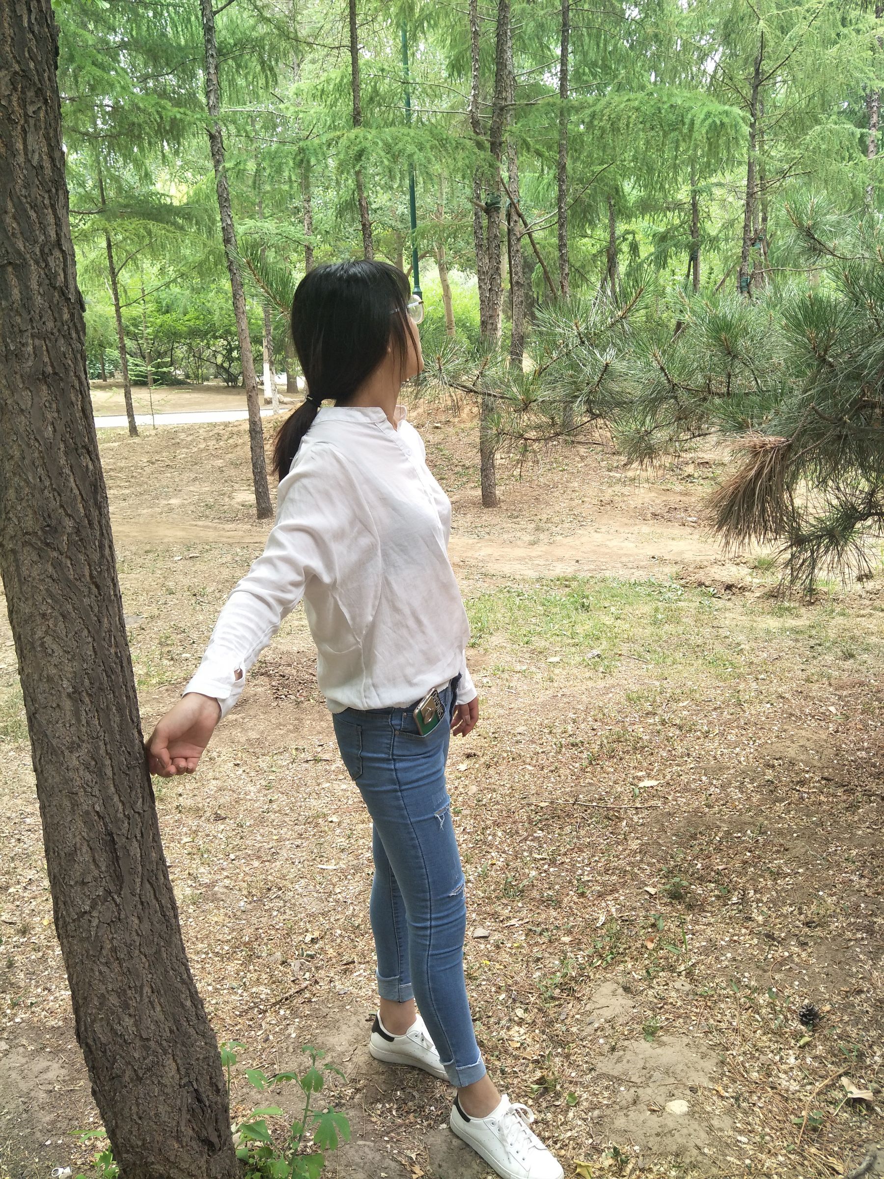 紧身堂妹约出换网袜