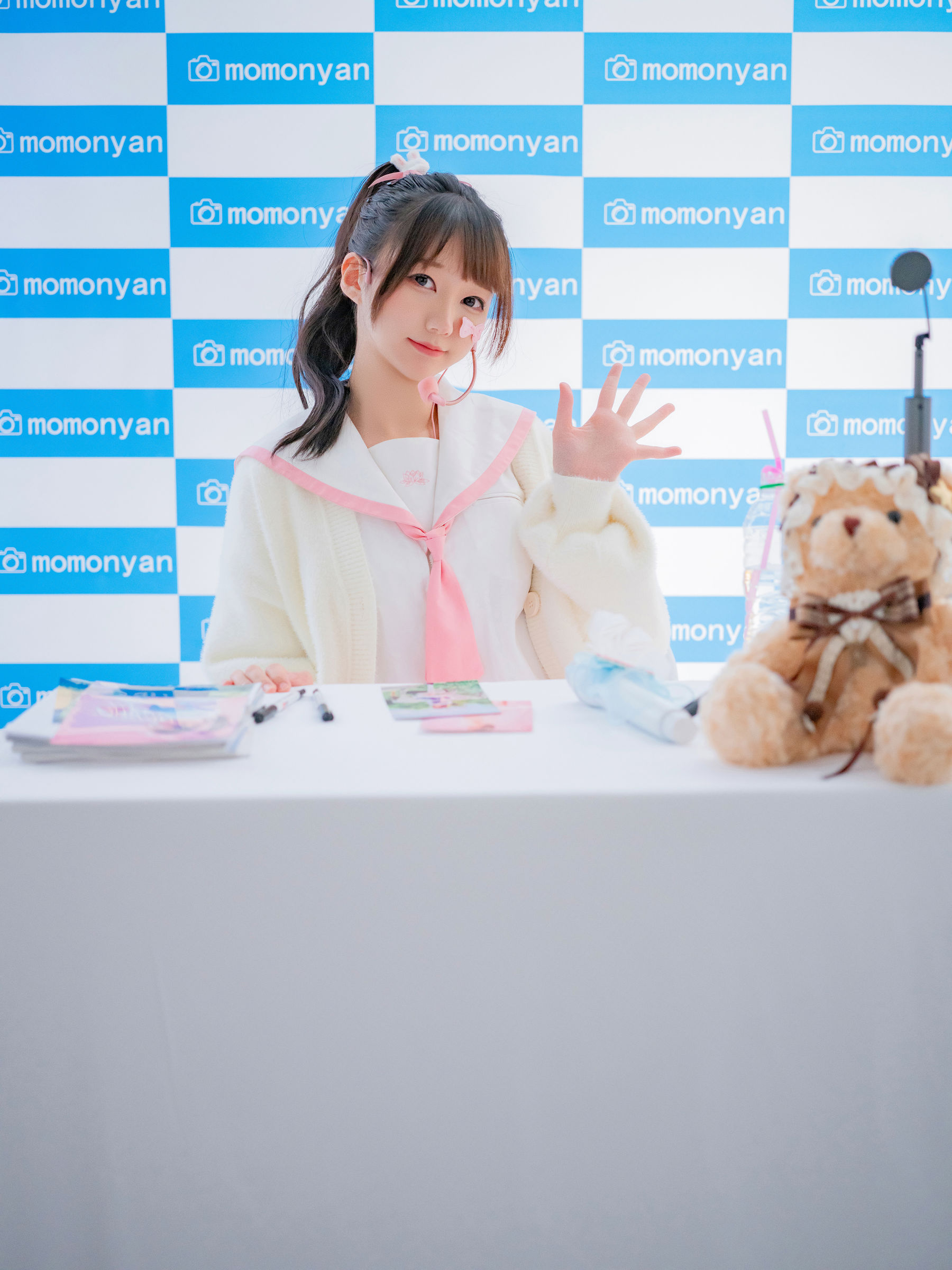 NAGISA魔物喵 - ビキニアイドルのサイン会 - 图片01