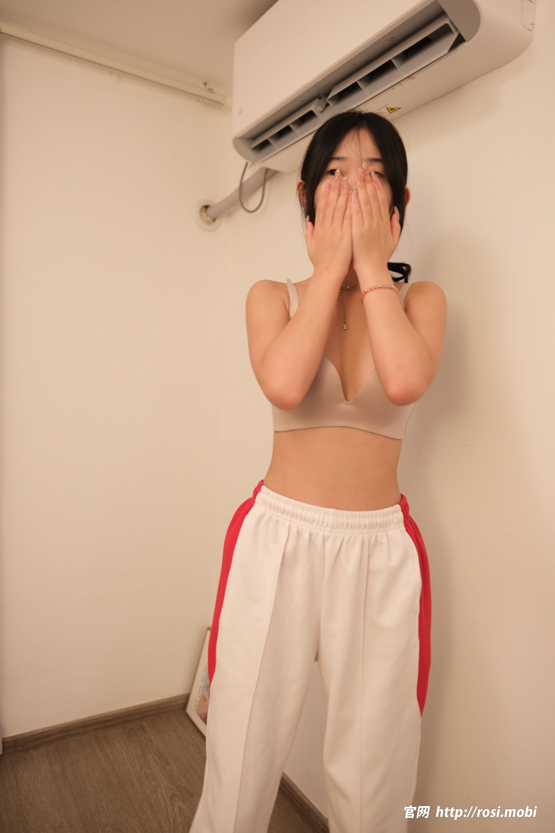 [ROSI写真] 2025.06.04 NO.4930