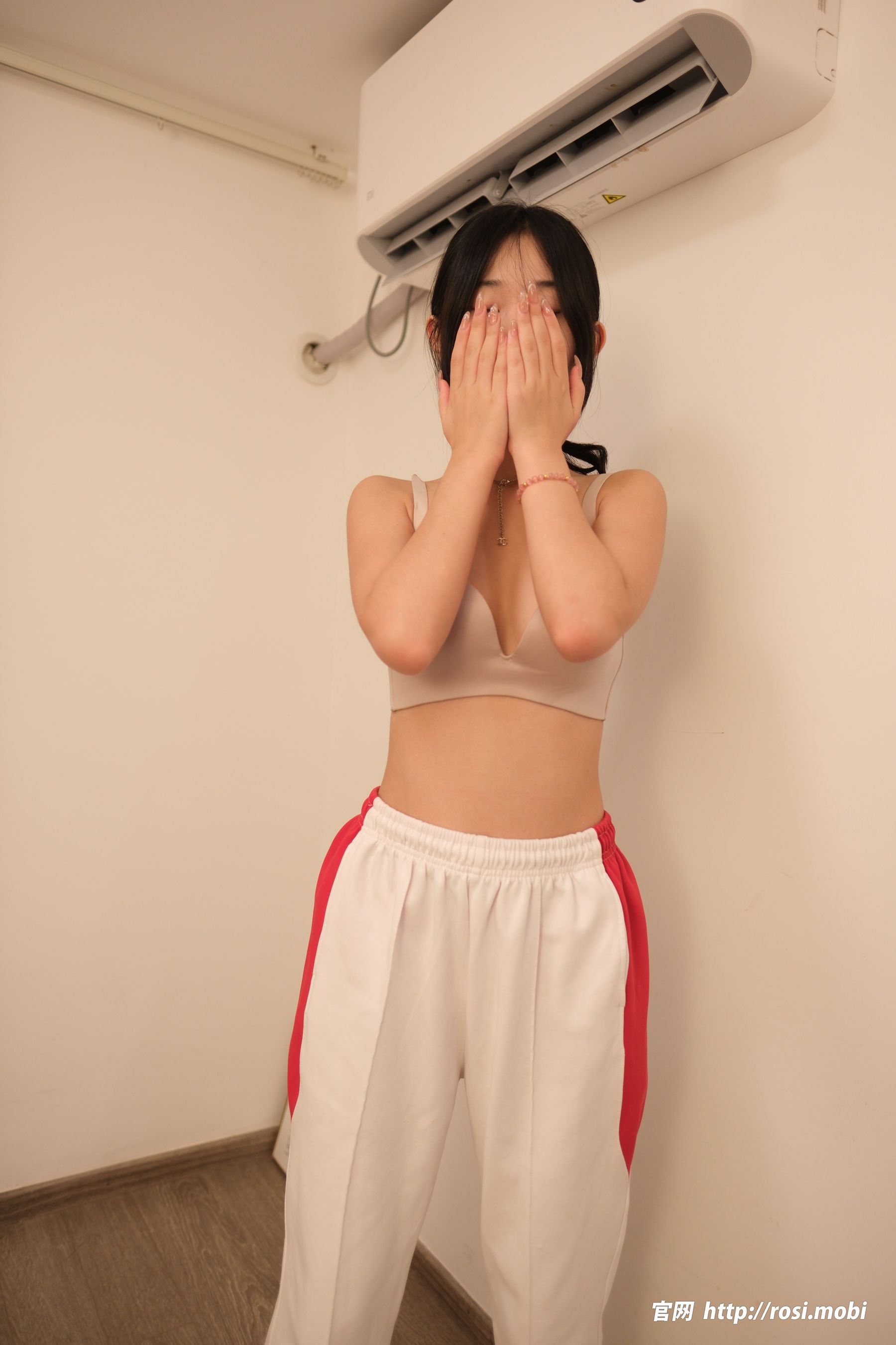 [ROSI写真] 2025.06.04 NO.4930