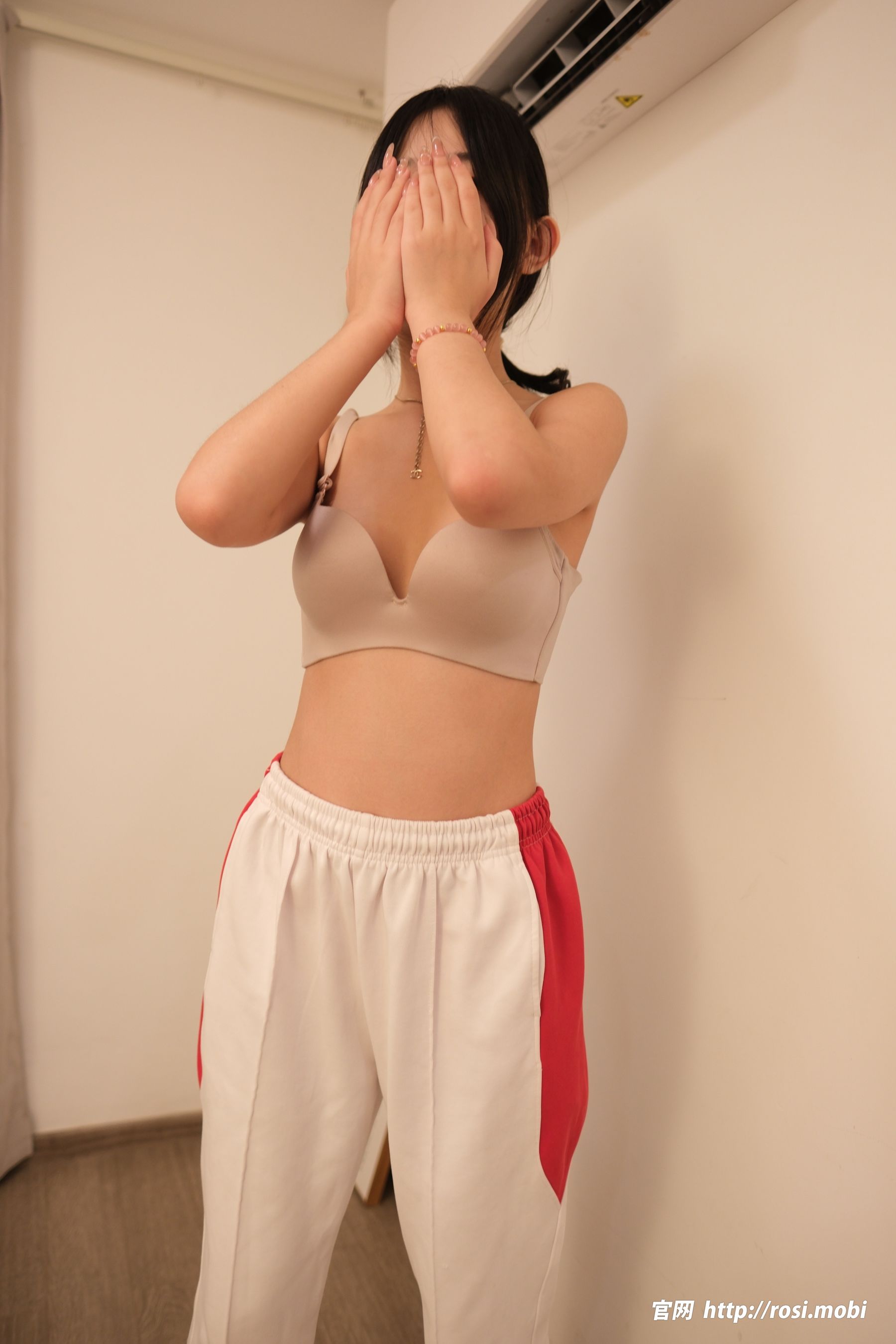 [ROSI写真] 2025.06.04 NO.4930