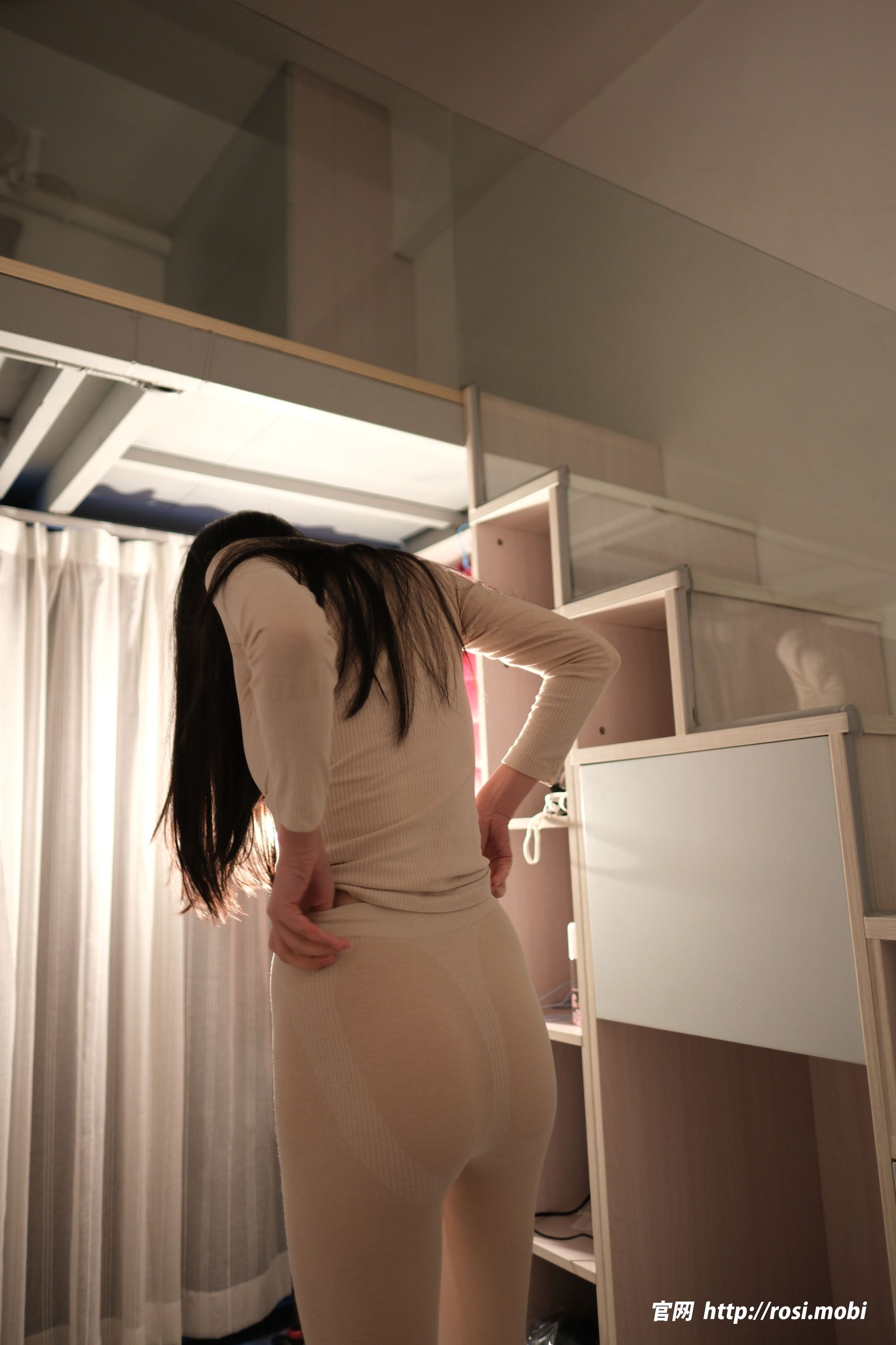[ROSI写真] 2025.06.06 NO.4932