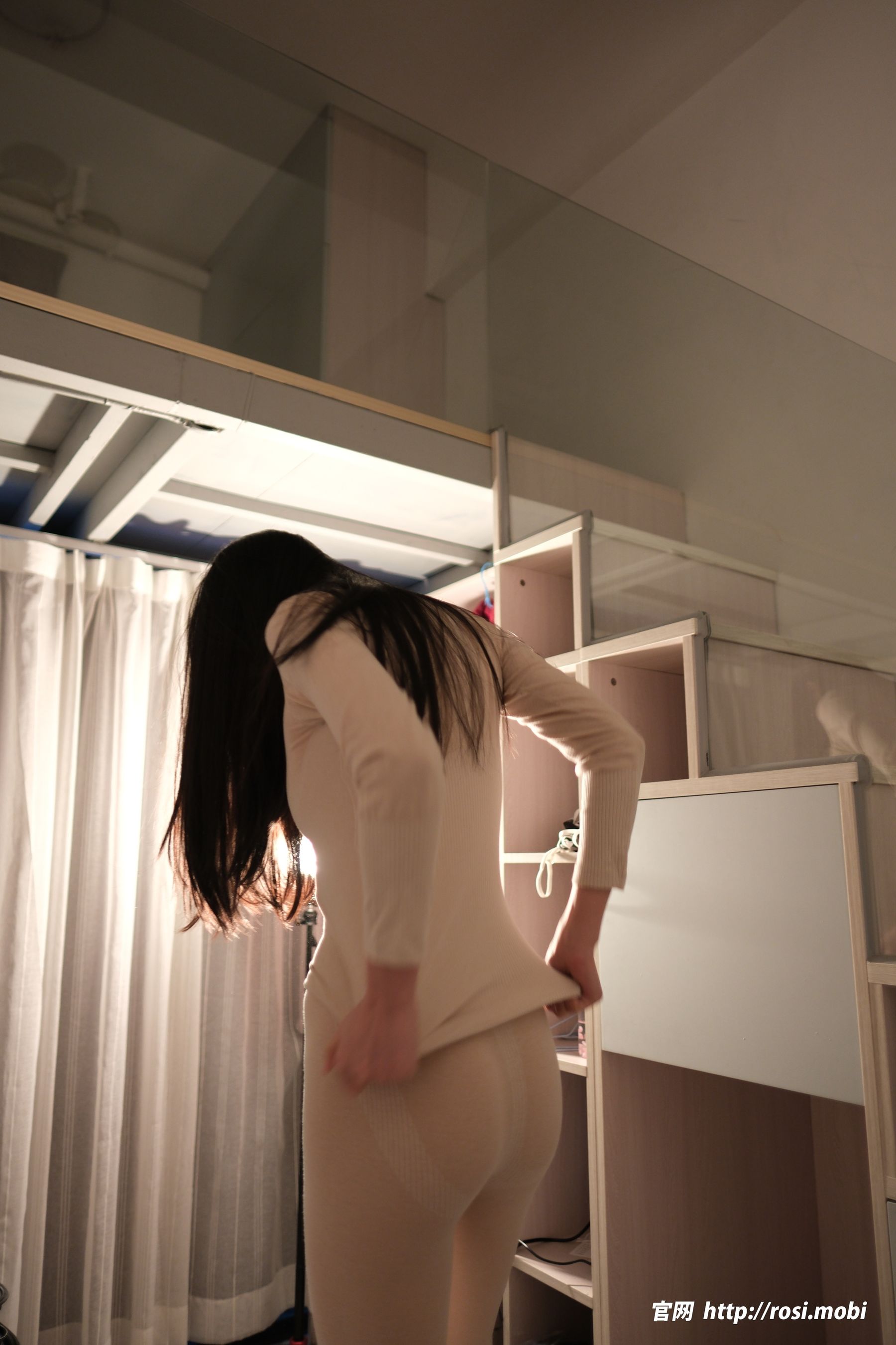 [ROSI写真] 2025.06.06 NO.4932