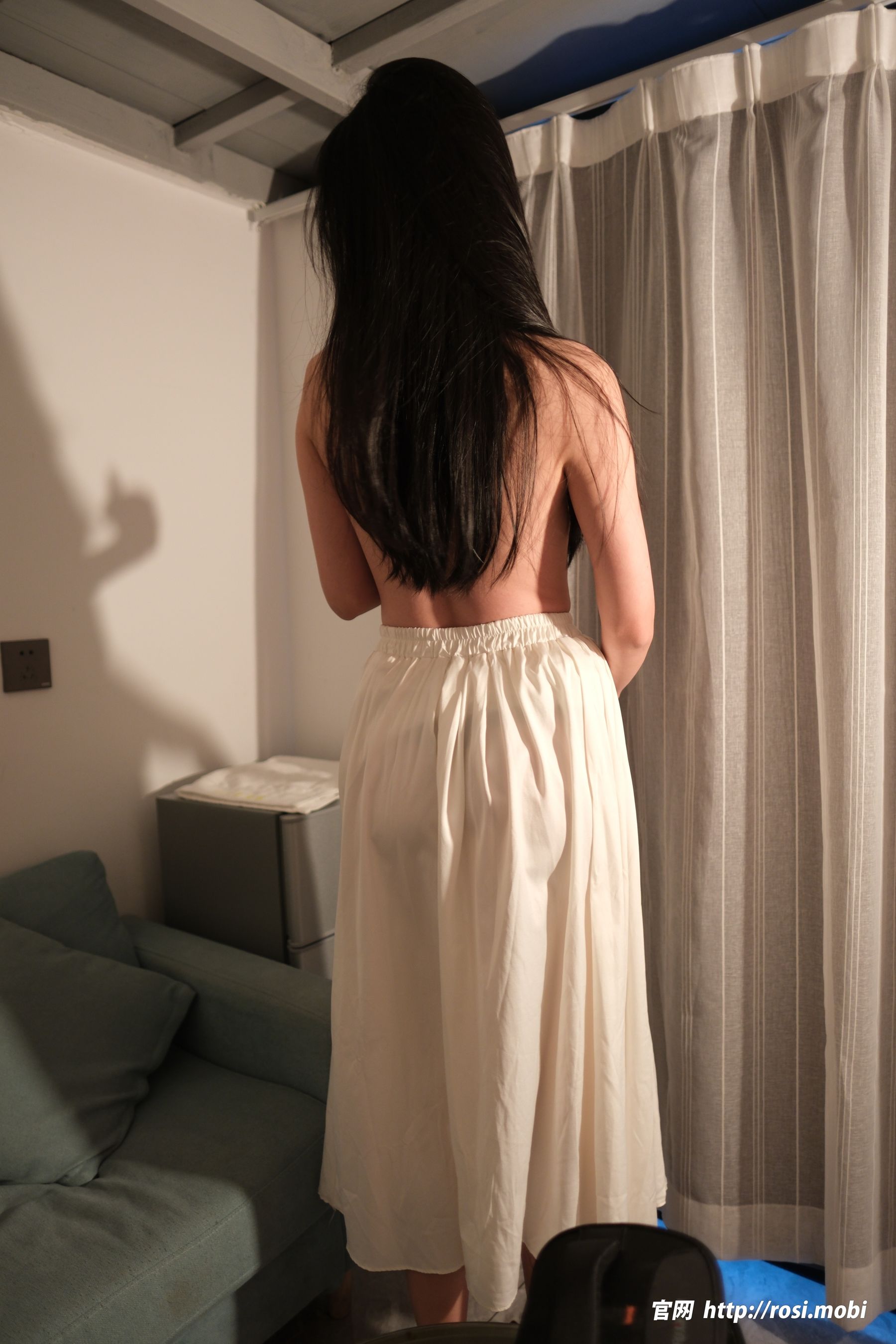 [ROSI写真] 2025.06.16 NO.4942