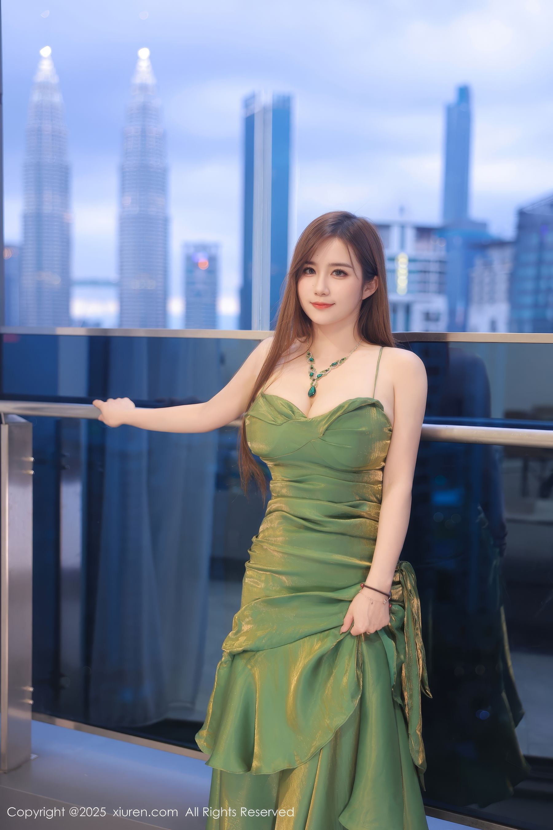 [秀人XiuRen] 2025.04.18 No.10169 小肉肉咪 - 图片02