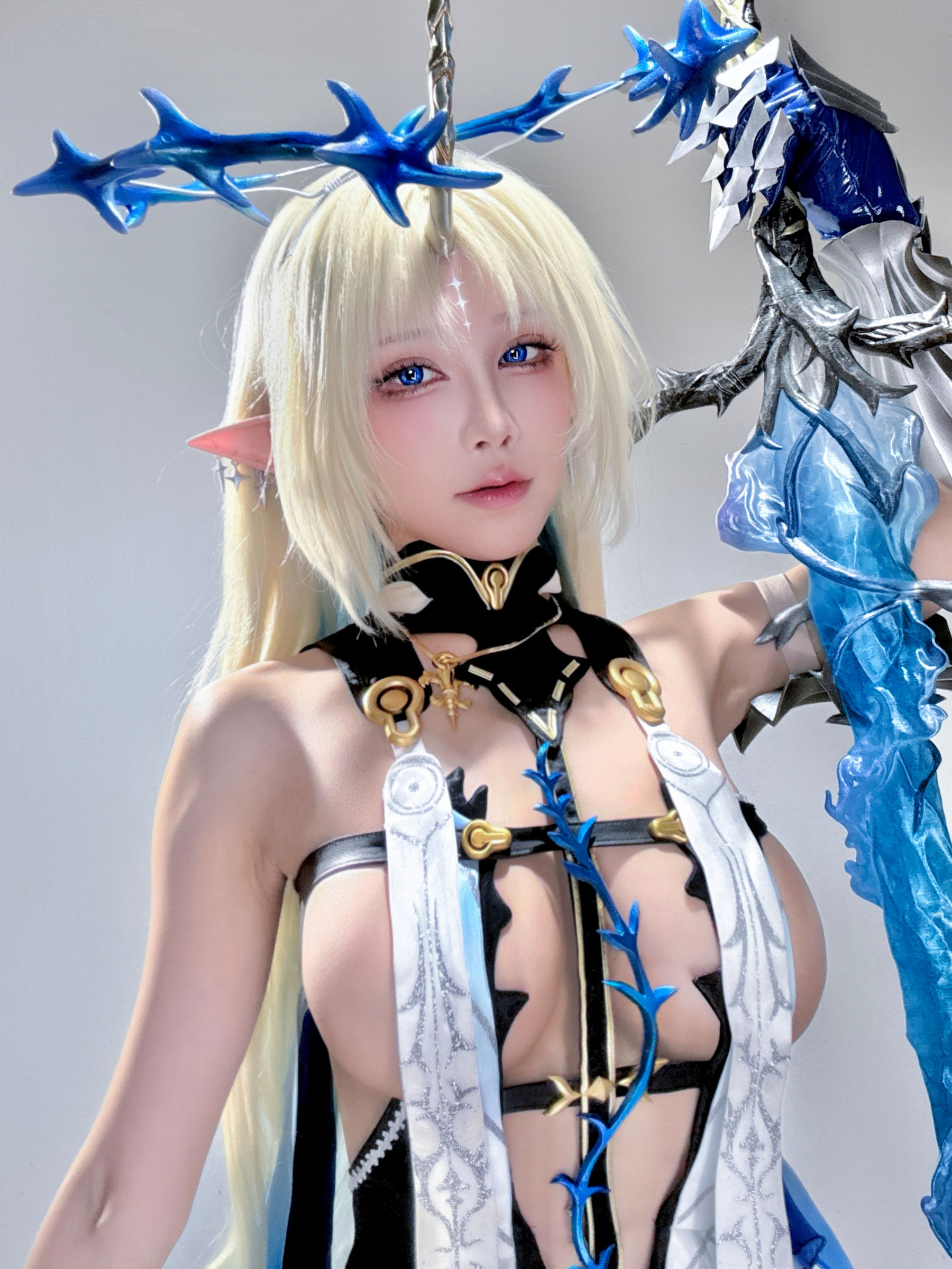 动漫博主水淼aqua - 芙露德莉斯 Fleurdelys 自拍 - 图片01