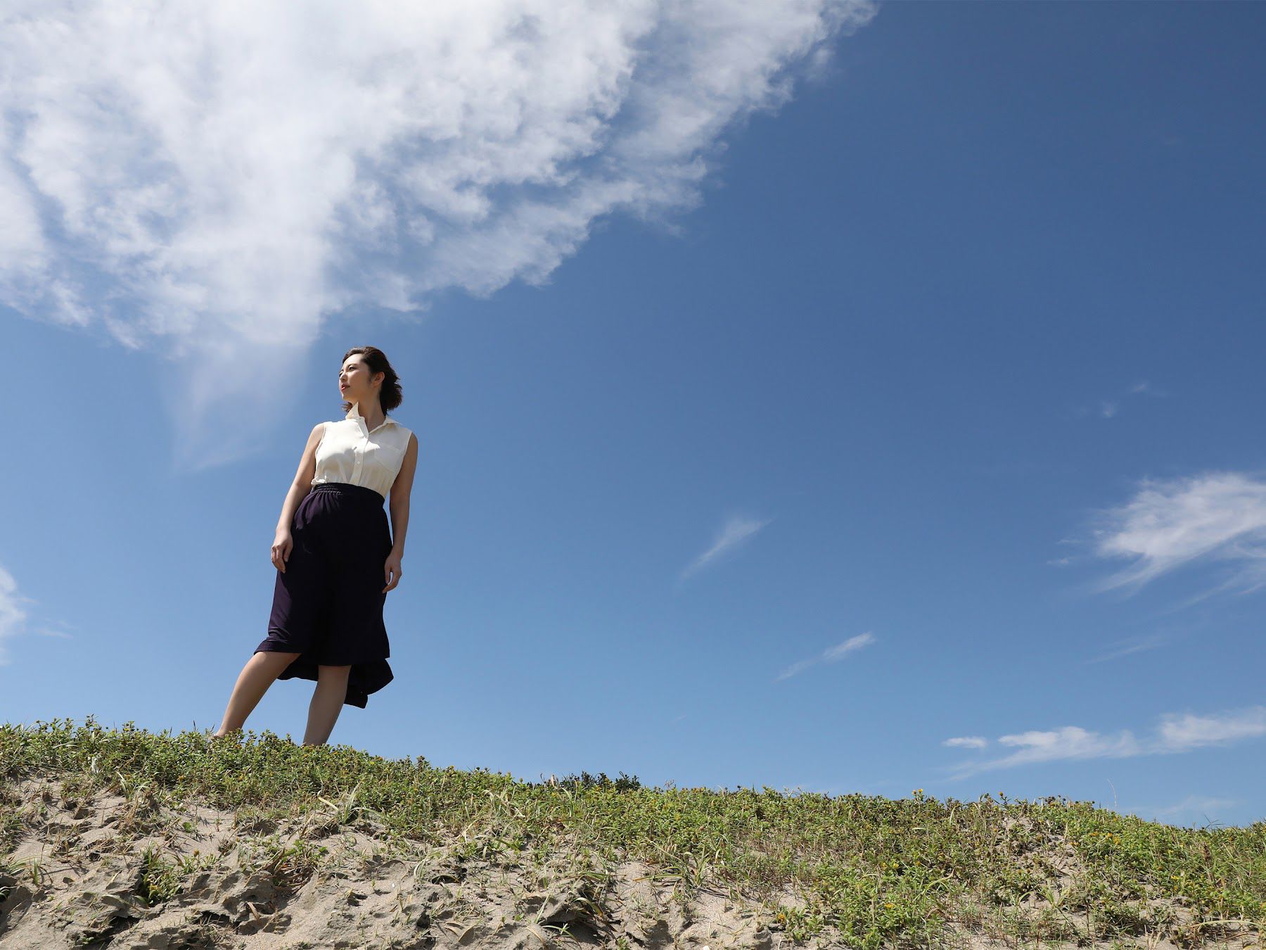 塩地美澄 - 日本一のフェロモン美女アナと官能トリップ - 图片01