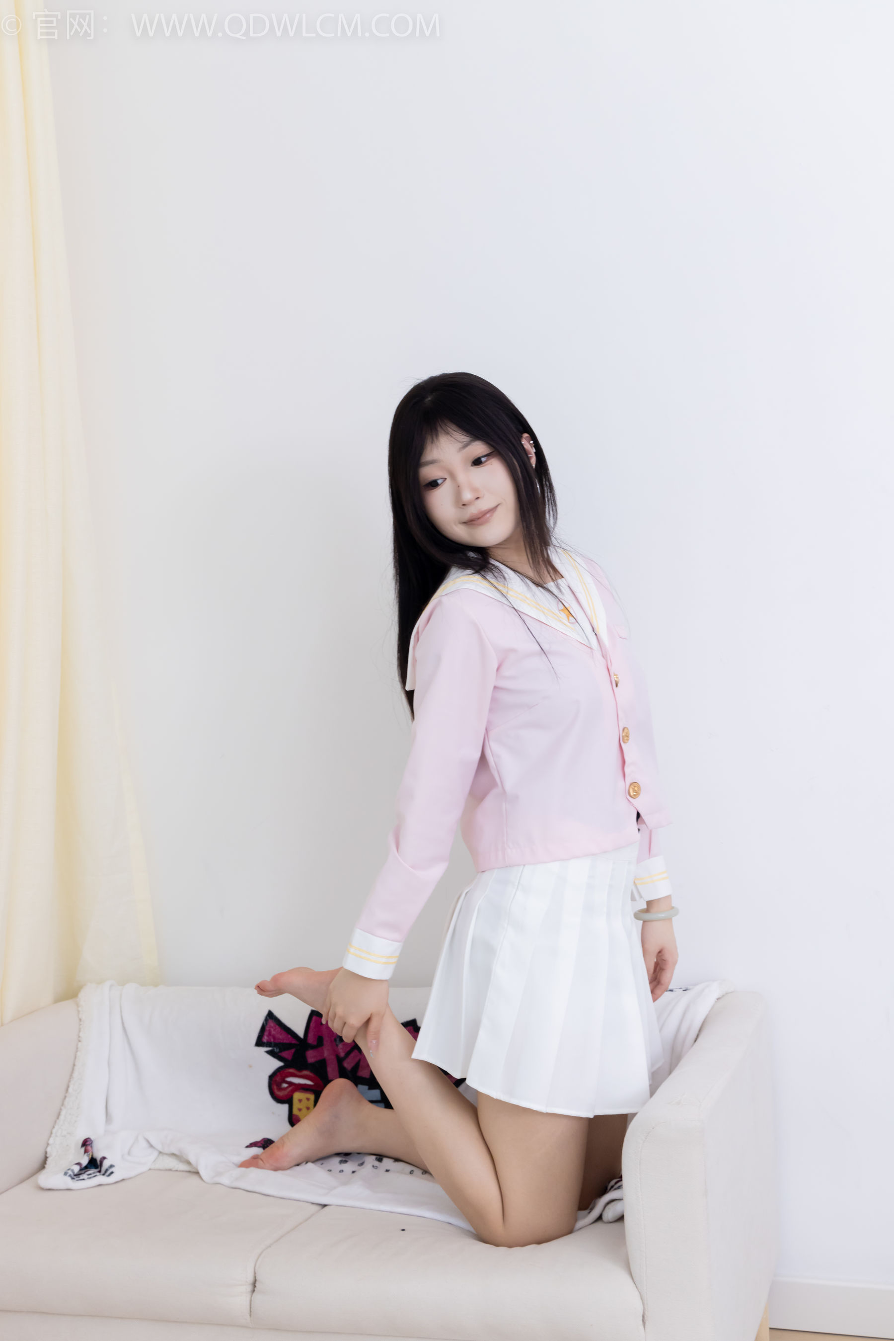 物恋传媒 No.2382 嘟嘟 - 平底凉鞋、白船袜、裸足、jk制服、裸足 - 图片07