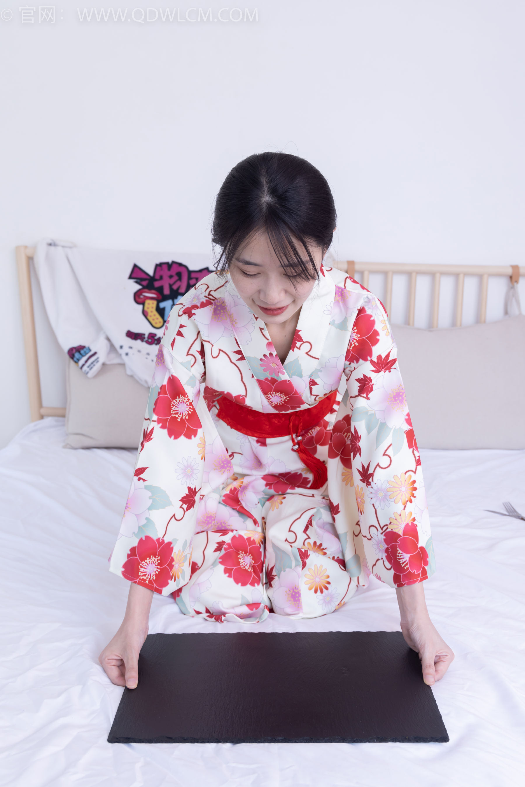 物恋传媒 No.2385 菜菜 - 木屐、短白丝、裸足、和服浴衣、裸足 - 图片09