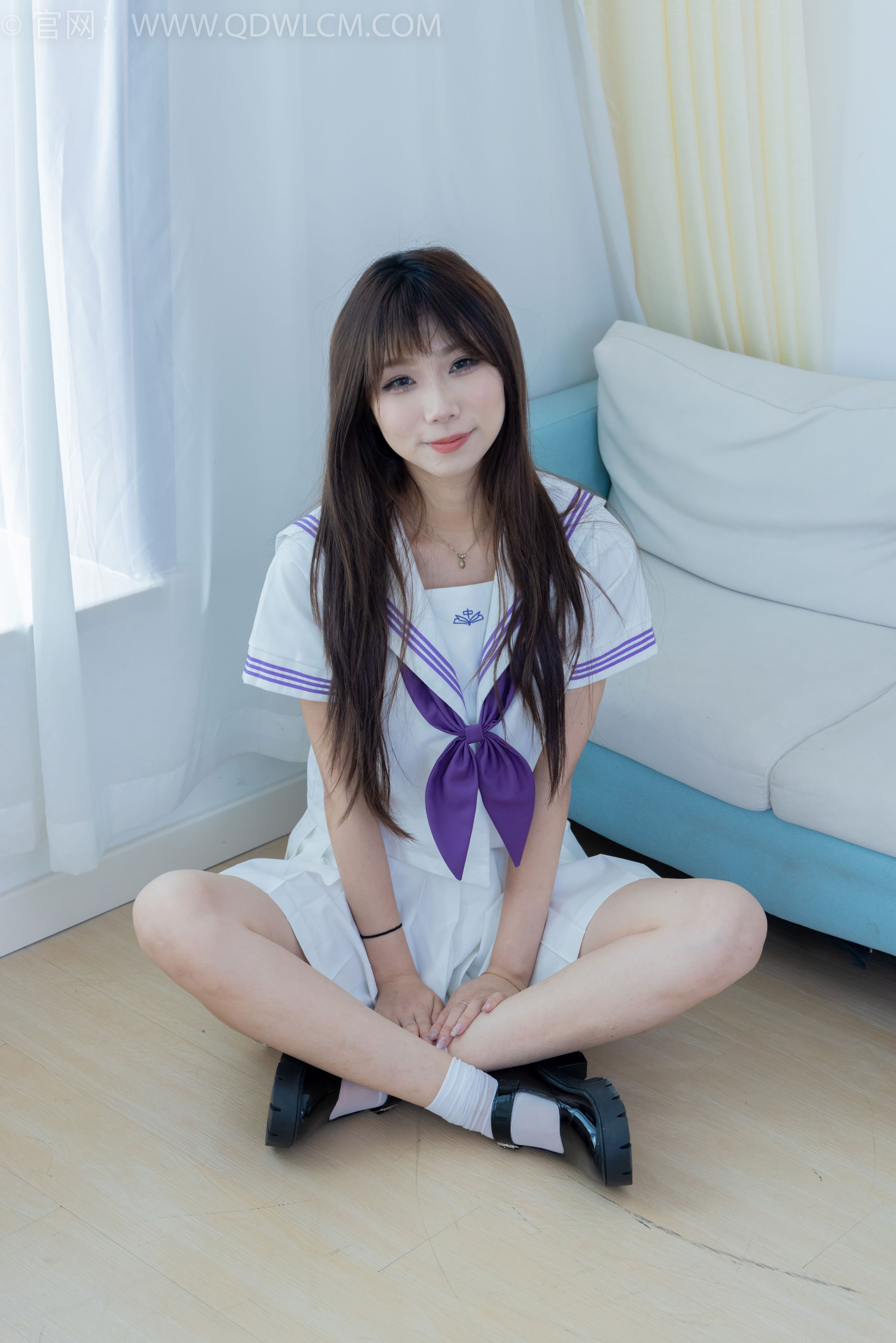 物恋传媒 No.2427 泡泡 - JK制服、皮鞋、短白丝
