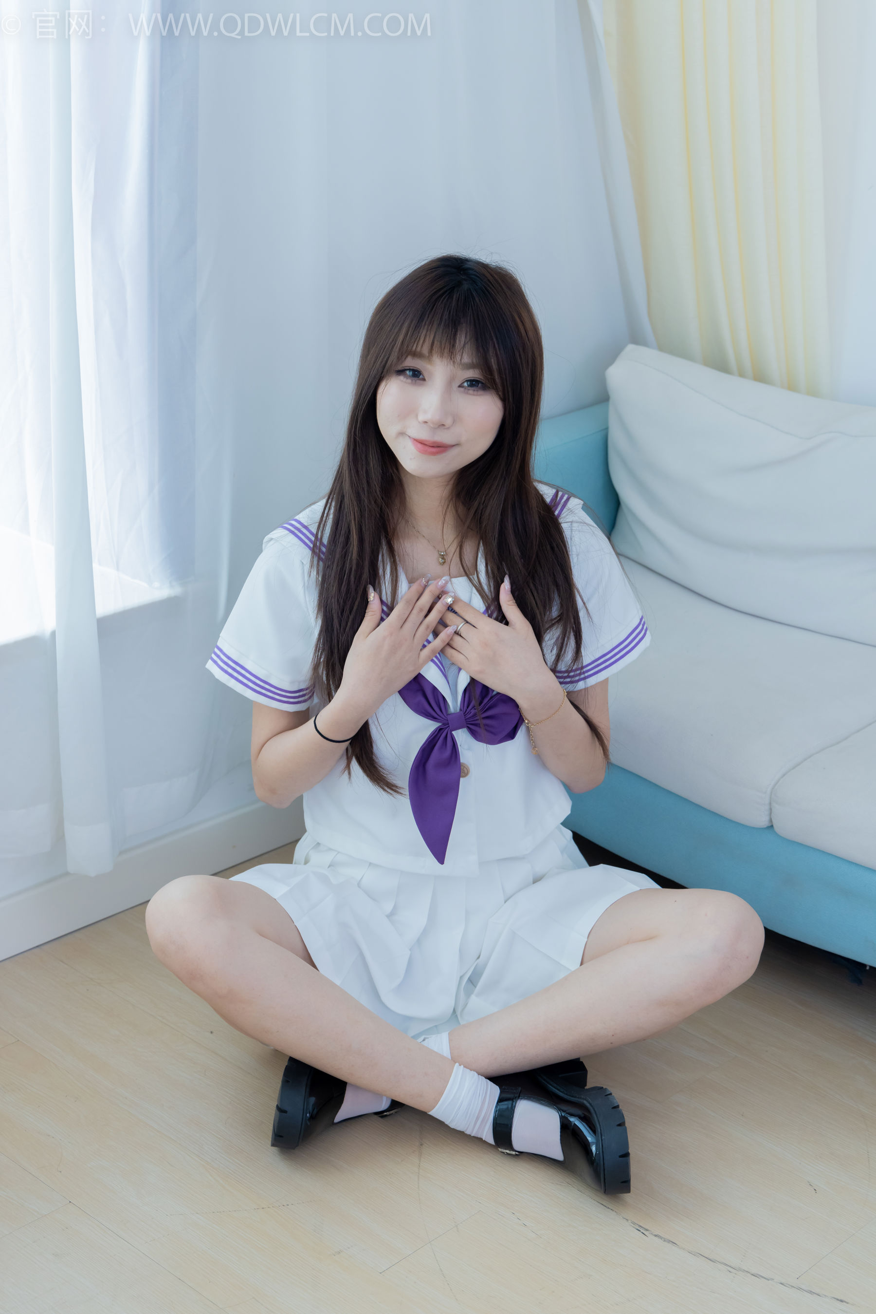 物恋传媒 No.2427 泡泡 - JK制服、皮鞋、短白丝