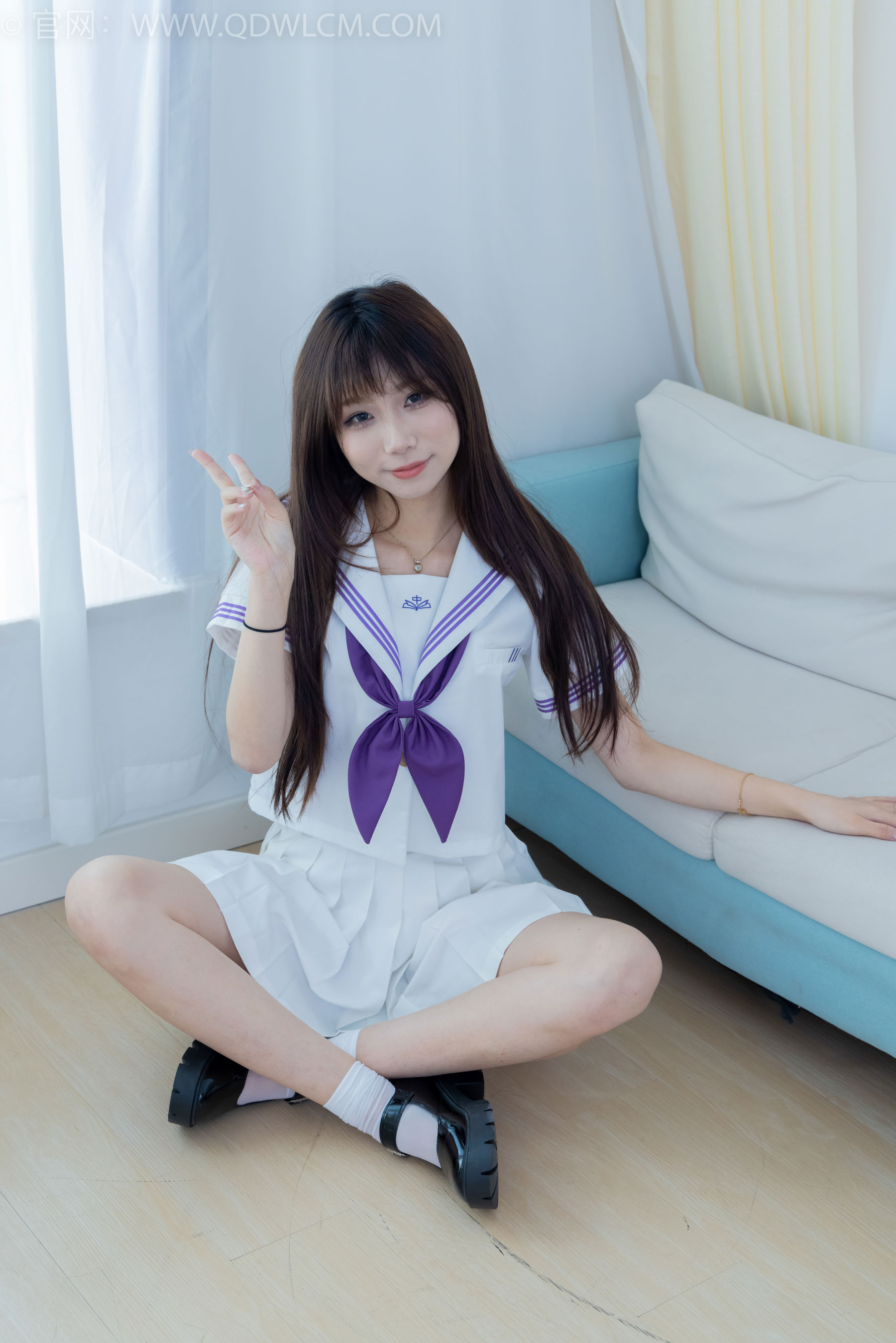 物恋传媒 No.2427 泡泡 - JK制服、皮鞋、短白丝