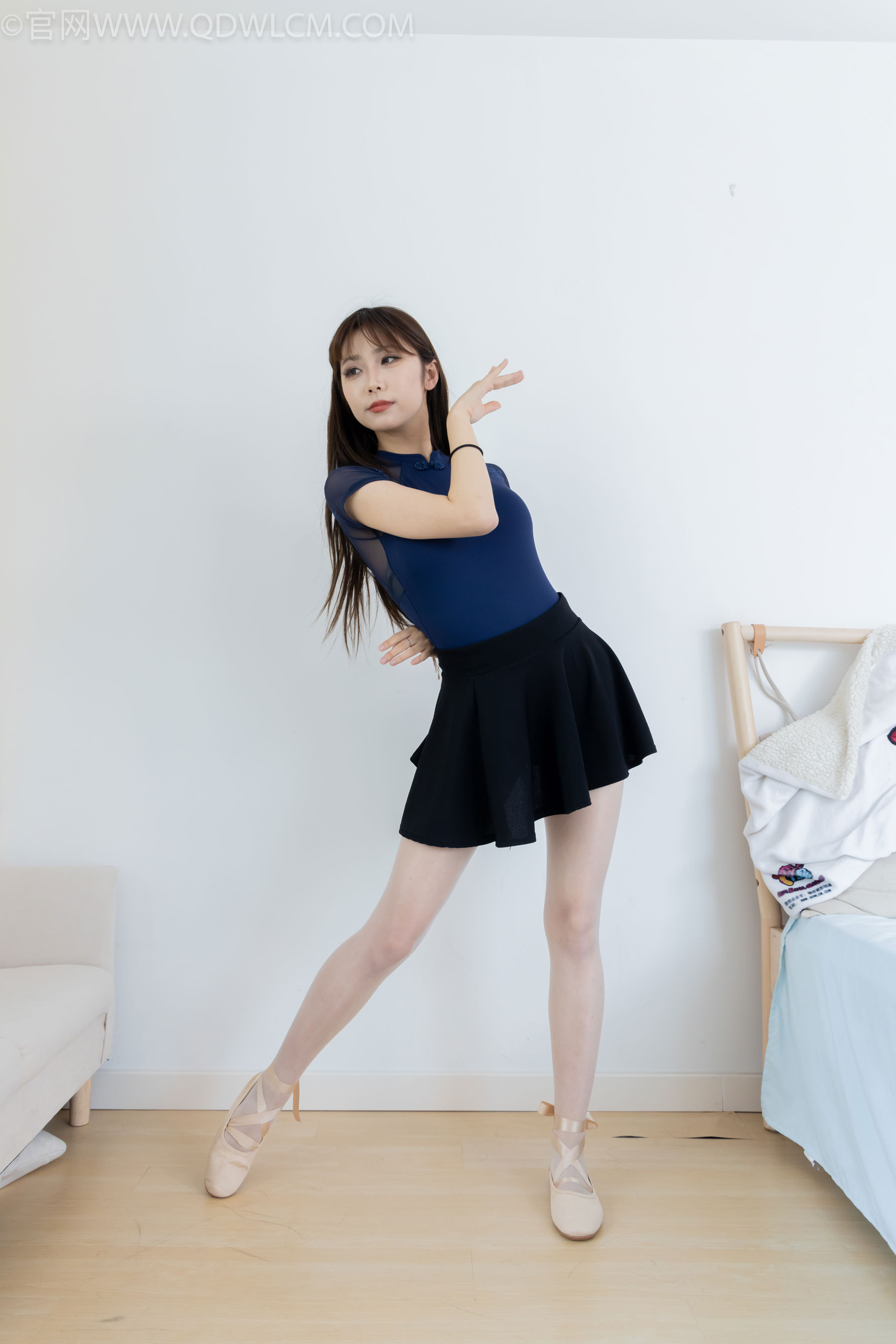 物恋传媒 No.2449 泡泡 - 舞蹈鞋、薄肉丝脚尖透明款 - 图片02