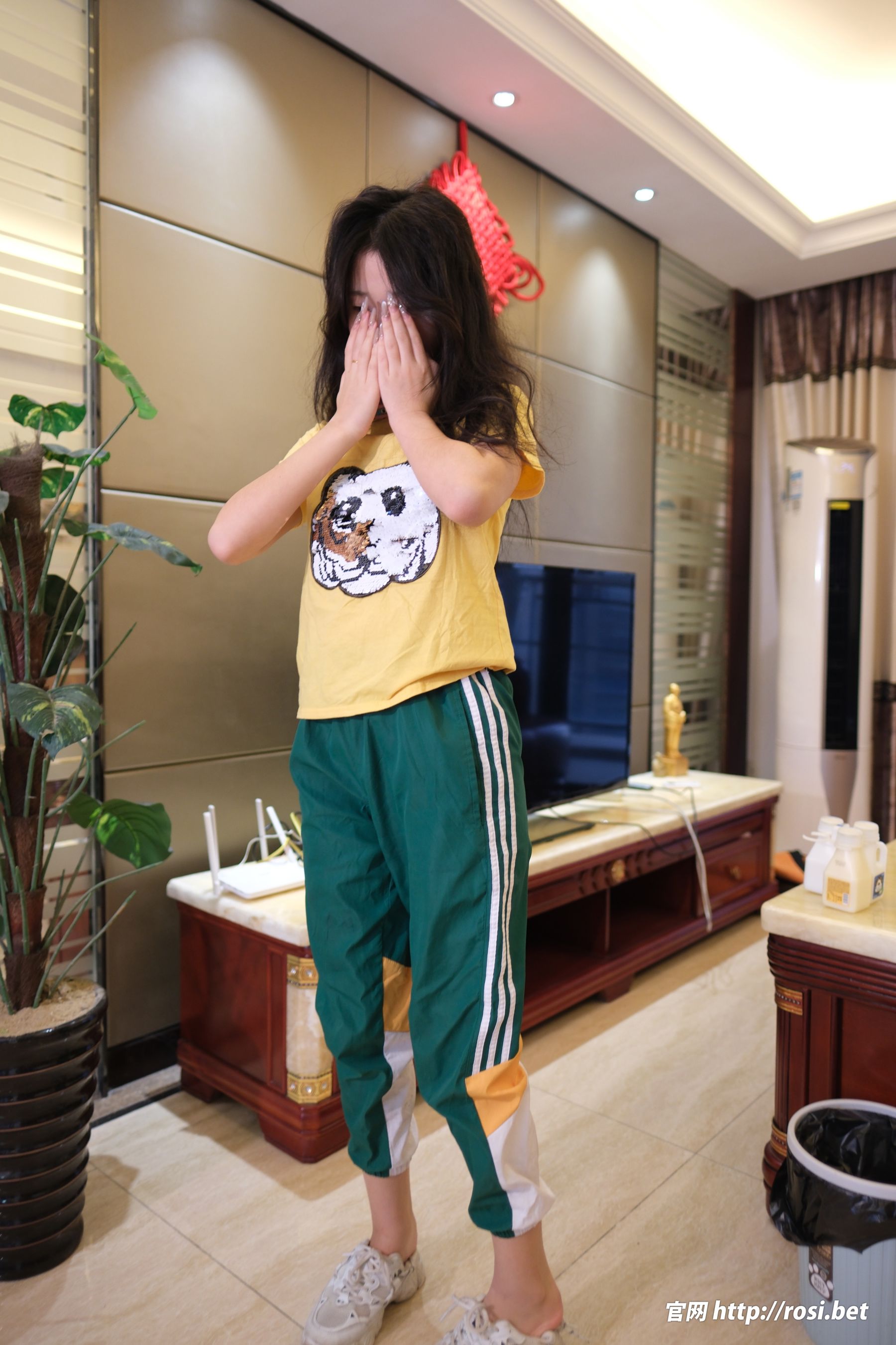 [ROSI写真] 2025.10.25 NO.5073