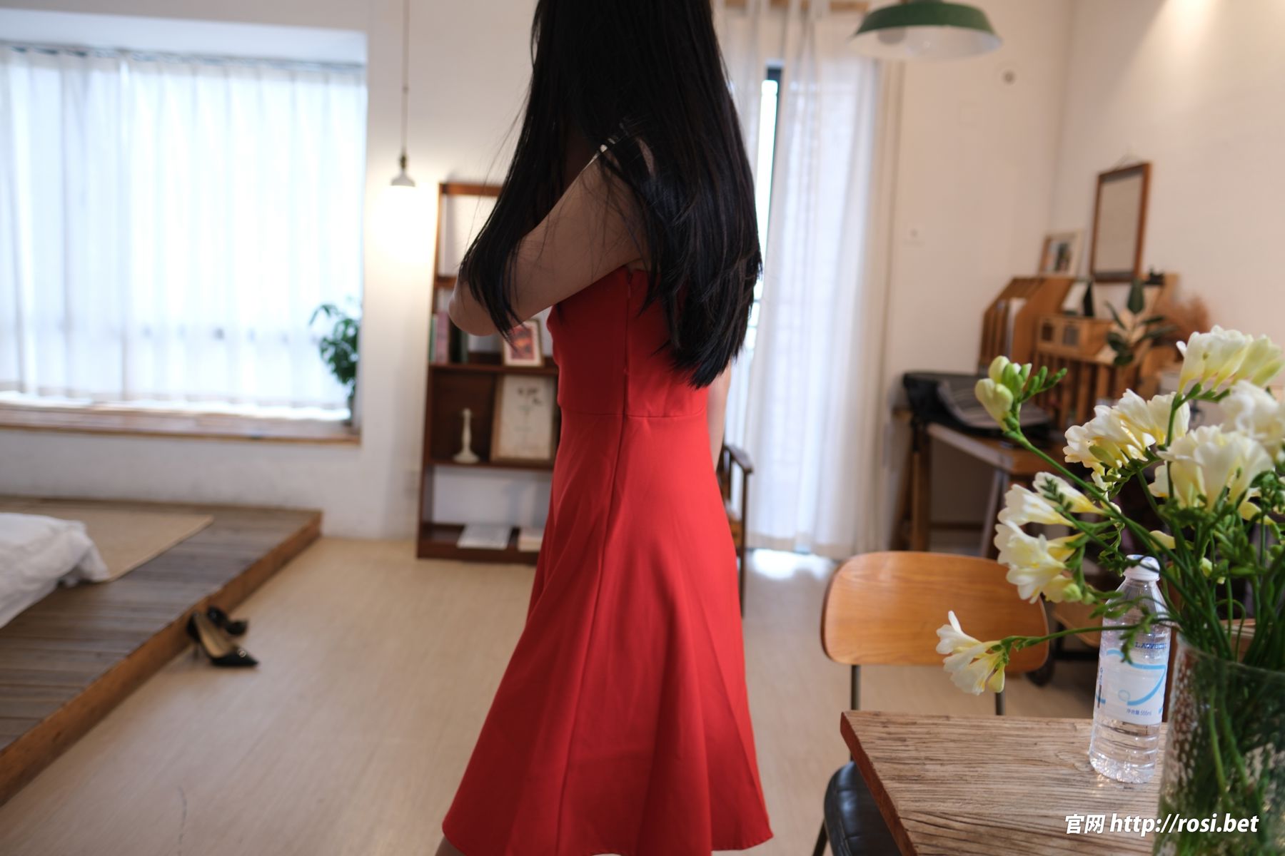 [ROSI写真] 2025.11.09 NO.5088